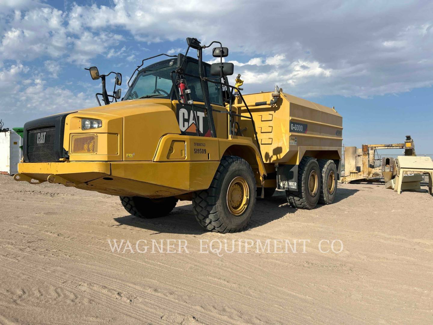 Caterpillar 725C WT, Water Wagon, 7189 hours, S/N: TFB00763, 2015