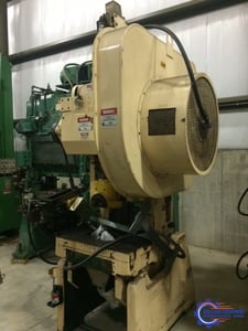 40 Ton, Brown & Boggs #40, 2.5" stroke, 8" Shut Height, 28" x 18" bed, 100 SPM, s/n #85156