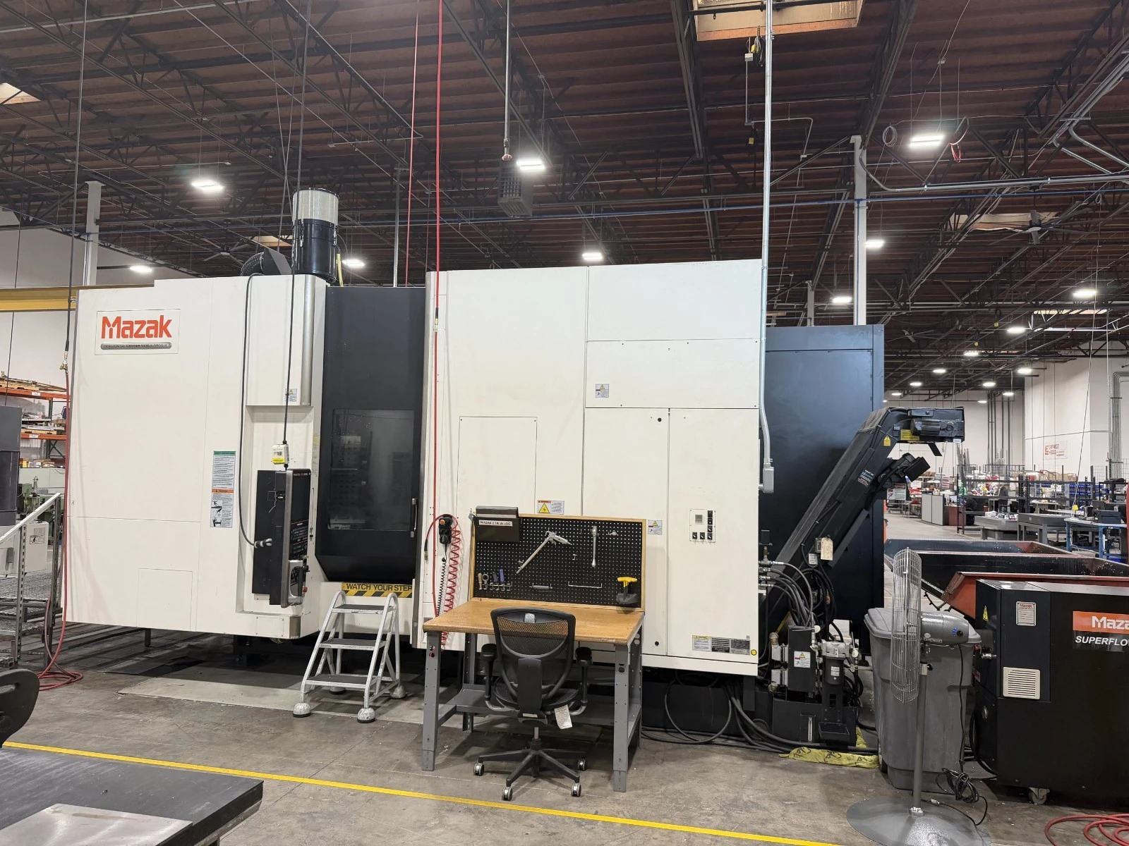 Mazak #HCN-6800, CNC Horizontal Machining Center, 41.3" X, 35.4" Y, 38.5" Z, 24.8" pallets, 10000 RPM, CAT