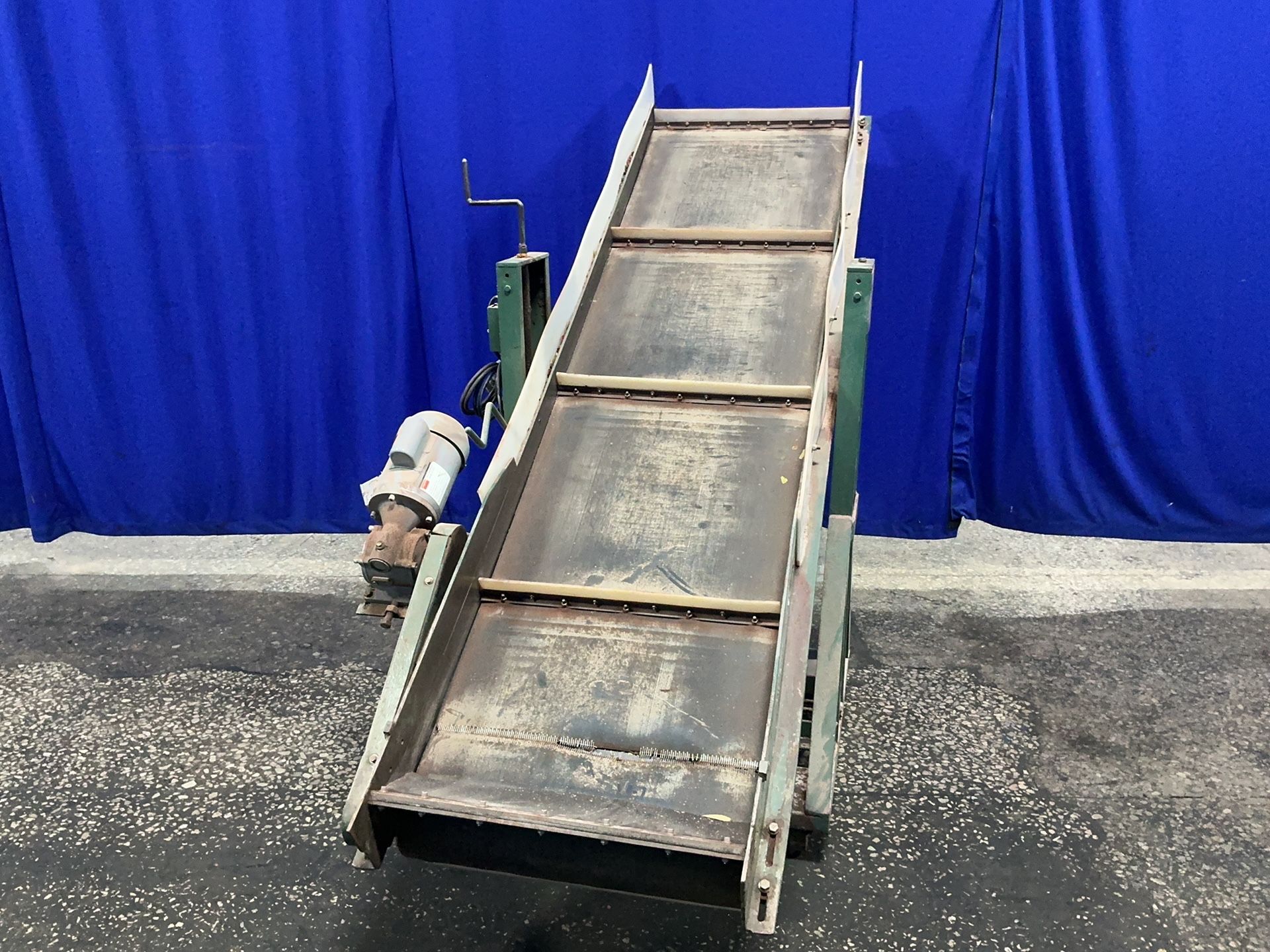 24" x 94", power belt conveyor, 24" belt, 1/2 HP, 1725 RPM, 115/208-230 V., adjustable incline