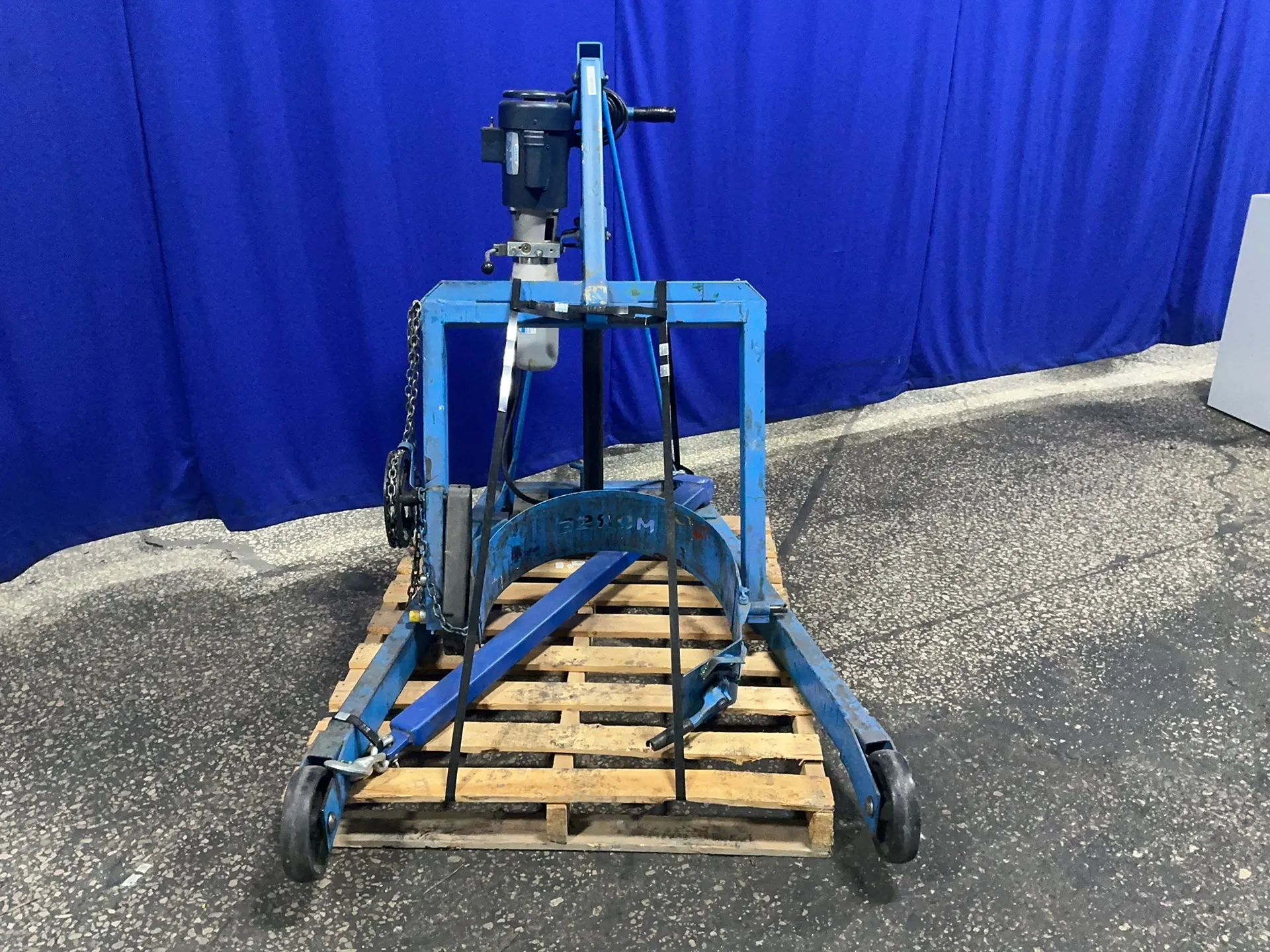 800 LB Morse, barrel lift, 1 HP, 1725 RPM, 115 V.