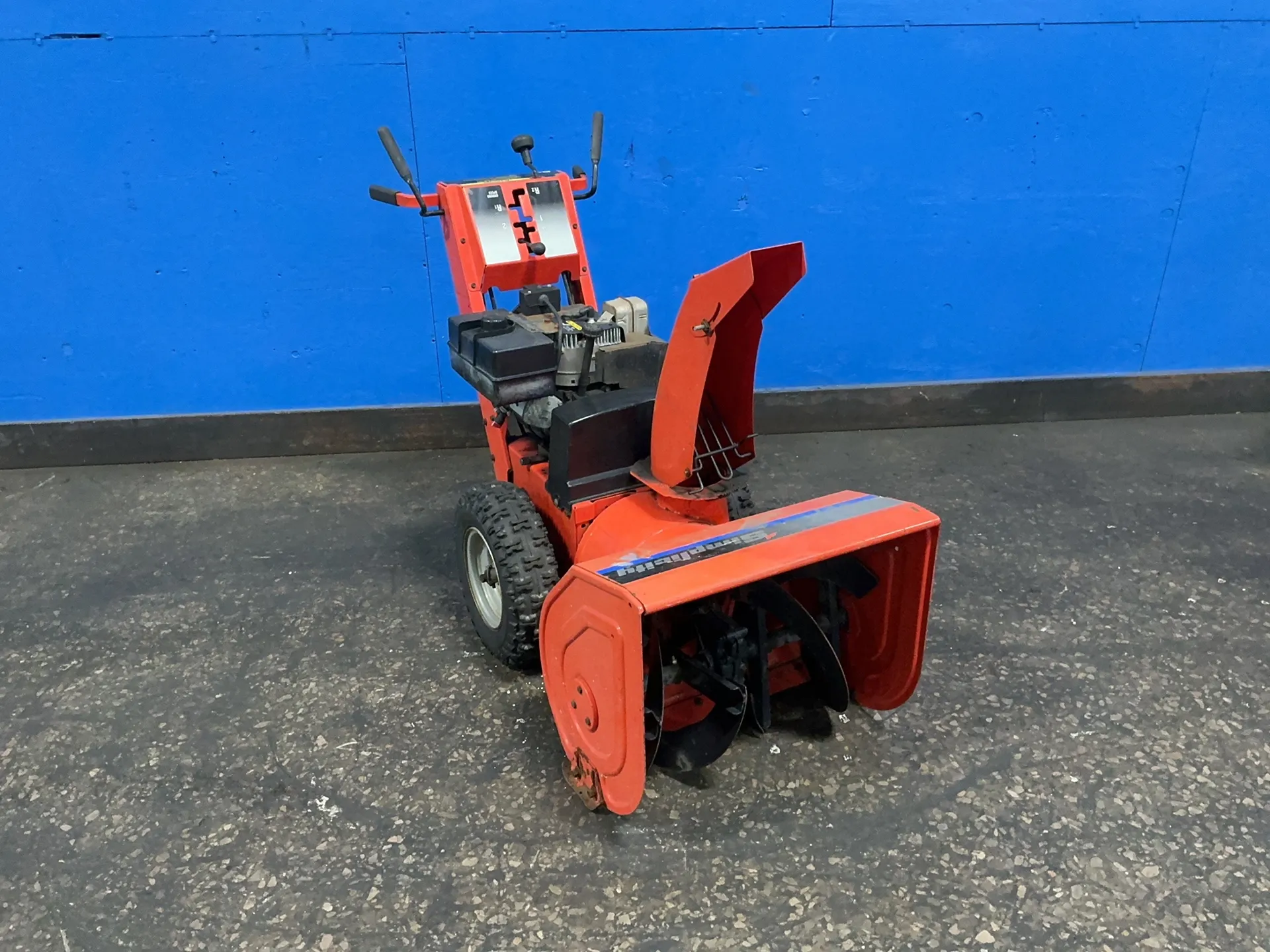 Simplicity Sno-Away 8 #1691900, snow blower, 24", Tecumseh 8 HP motor (2 available)
