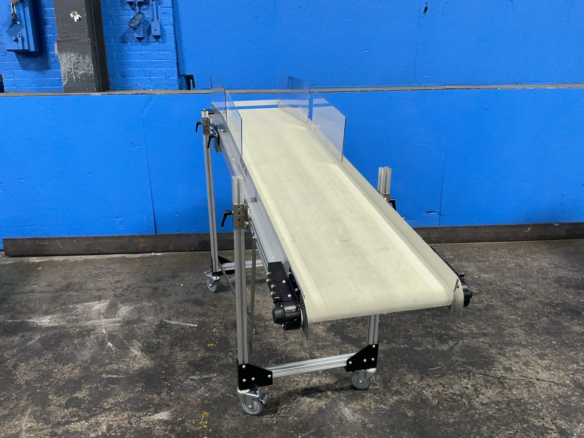16" wide HFA, belt conveyor, 2' flat length, 86" overall length, 22" total width, 1/6 HP, 60:1 ratio, 230 V.