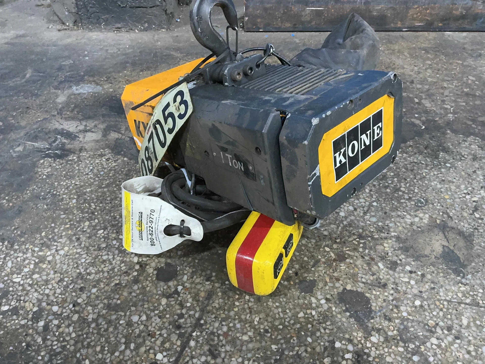 1 Ton, KCI Konecranes #KX5-1-15TH208, electric hoist, 1.5 HP, 230 V.