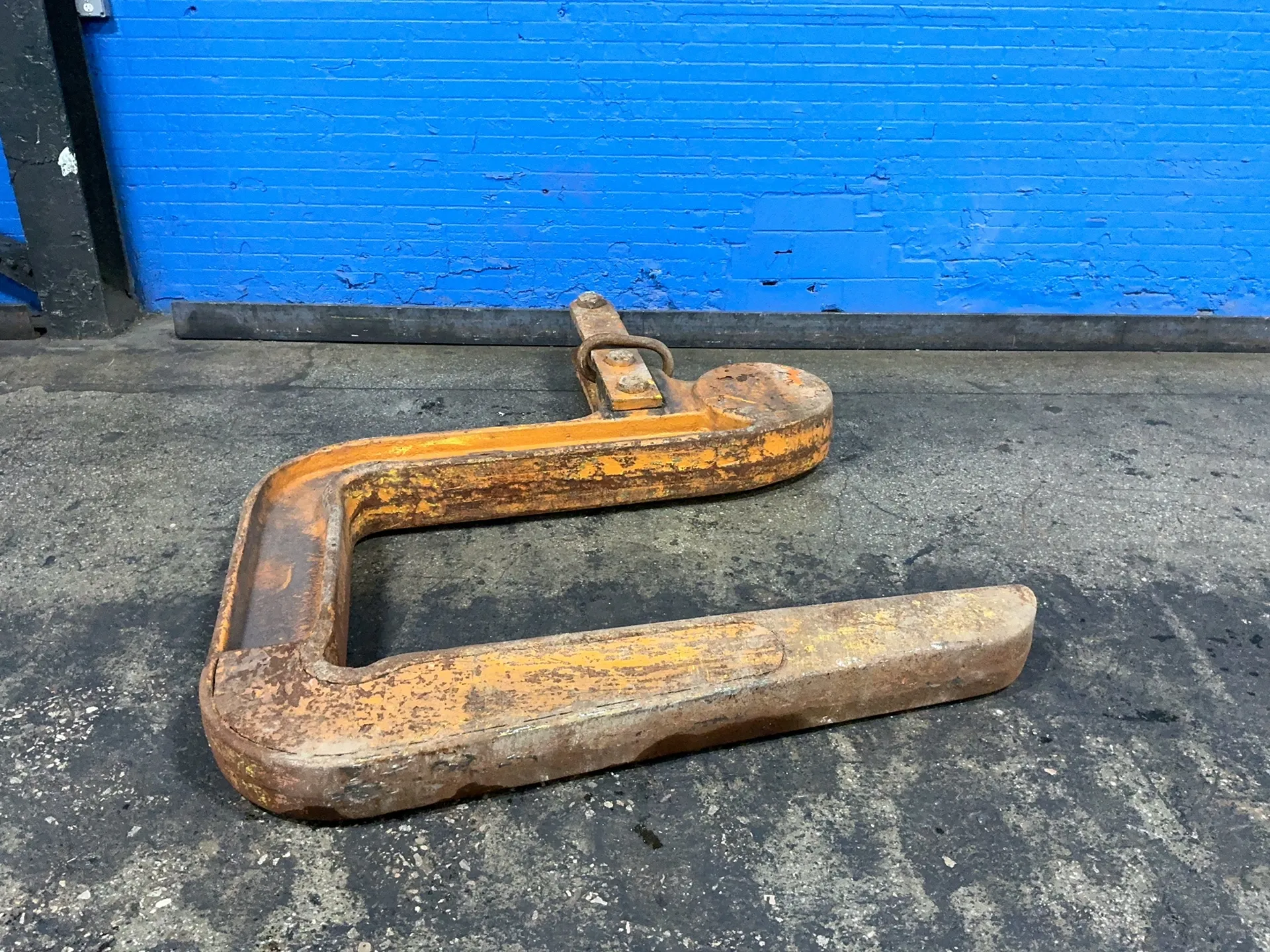 20,000 lb. Heppenstall, C-hook, 65" x 30" x 9" C capacity