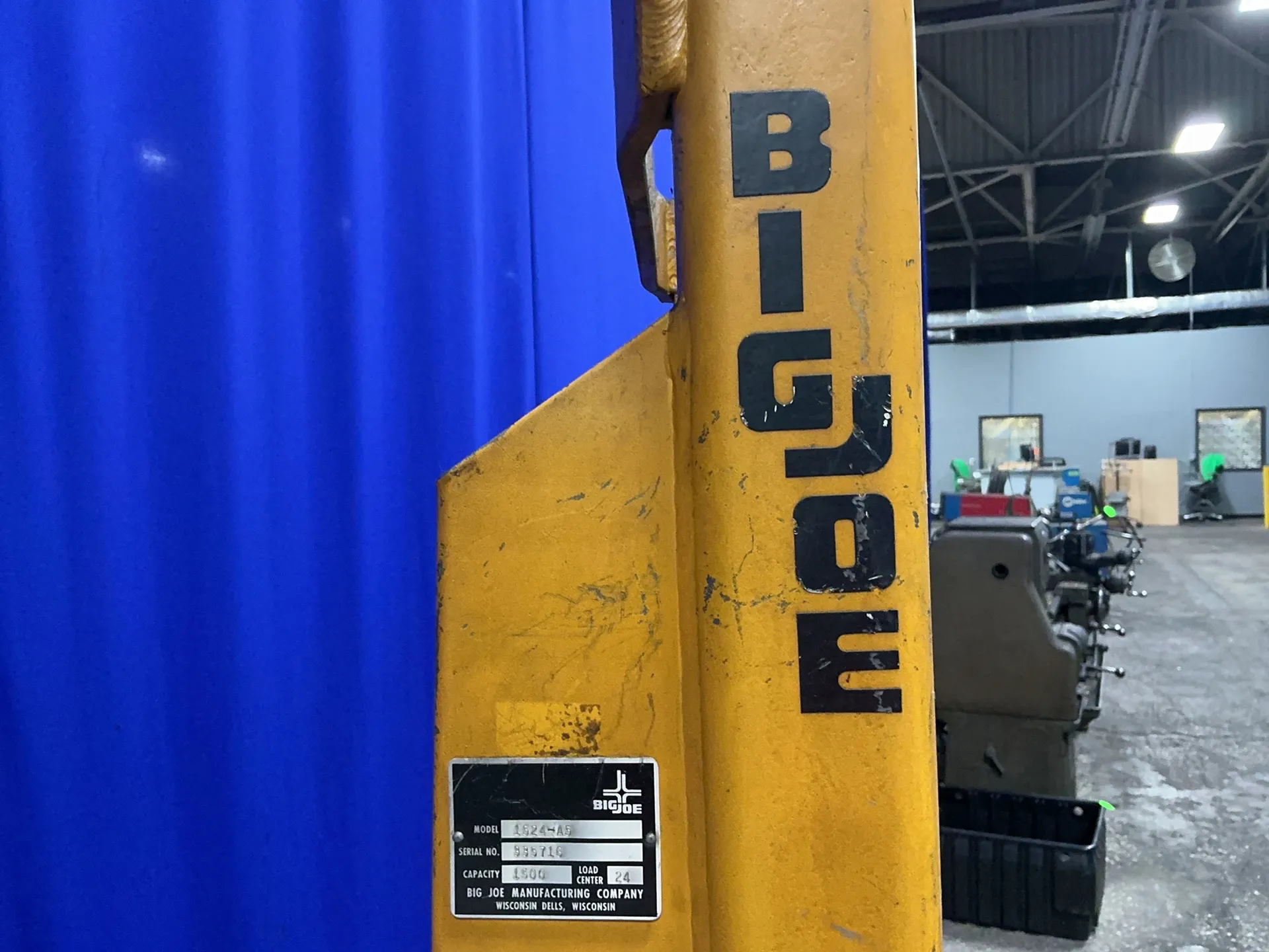 1500 lb. Big Joe #1524-A5, electric pallet stacker, 40" x 3" forks, 40" straddle width, 71" mast height, w/