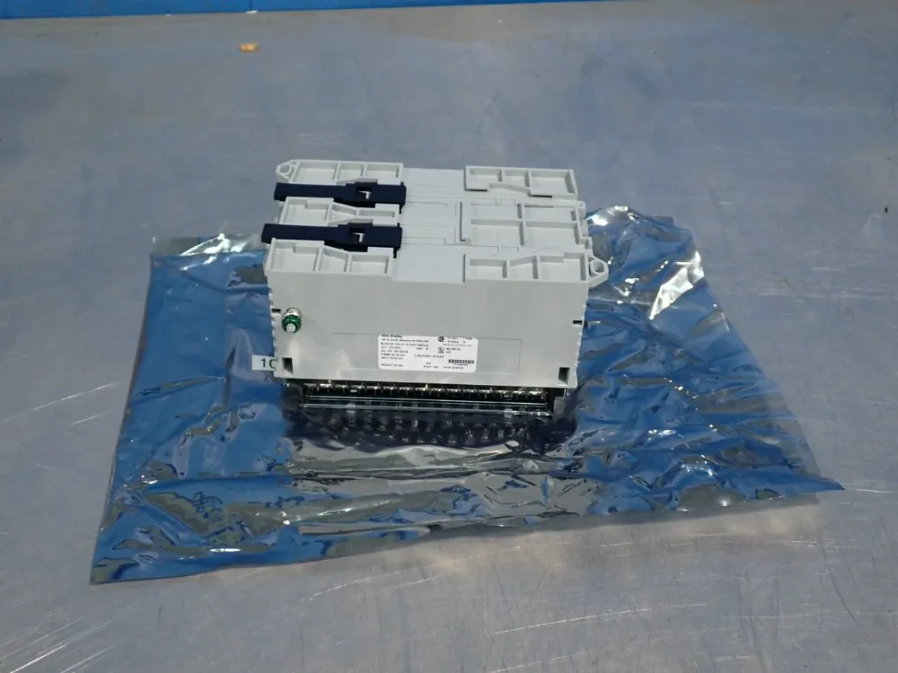 Allen-Bradley #1791-32A0, Series B Block I/O 32 Point Module, 120 VAC, new, 2015