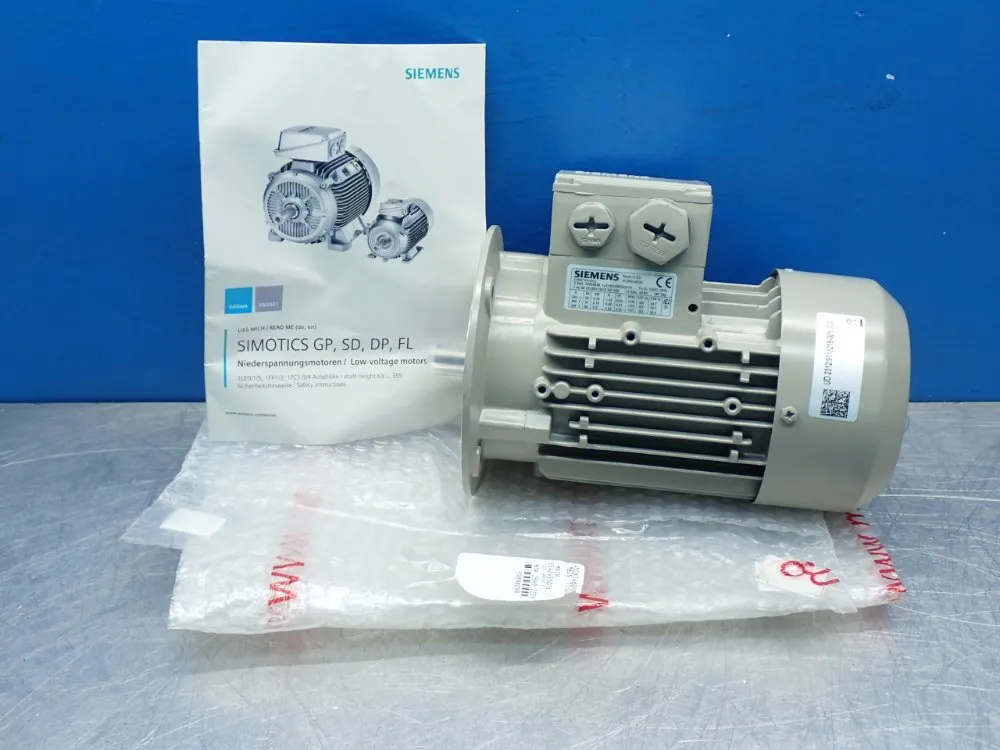 Siemens HP #1LE10010BB RPM 22FA4, Simotics GP Motor, 0.18 KW, Frame 63M, IP55, 230/400/460 Volts, new