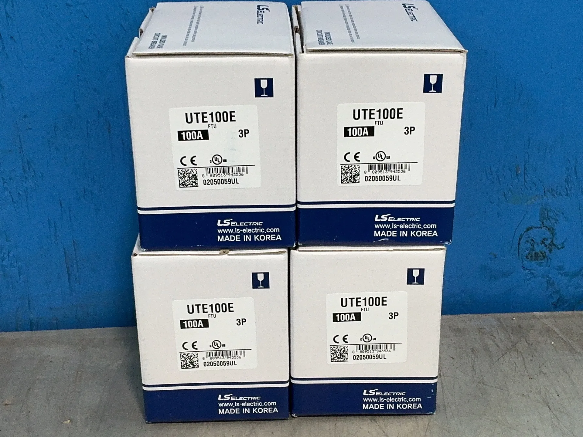 100 Amps, Leroy Somer Electric #02050059UL, UTE100E molded case circuit breakers, 240/480/600 Volts, LOT of 4