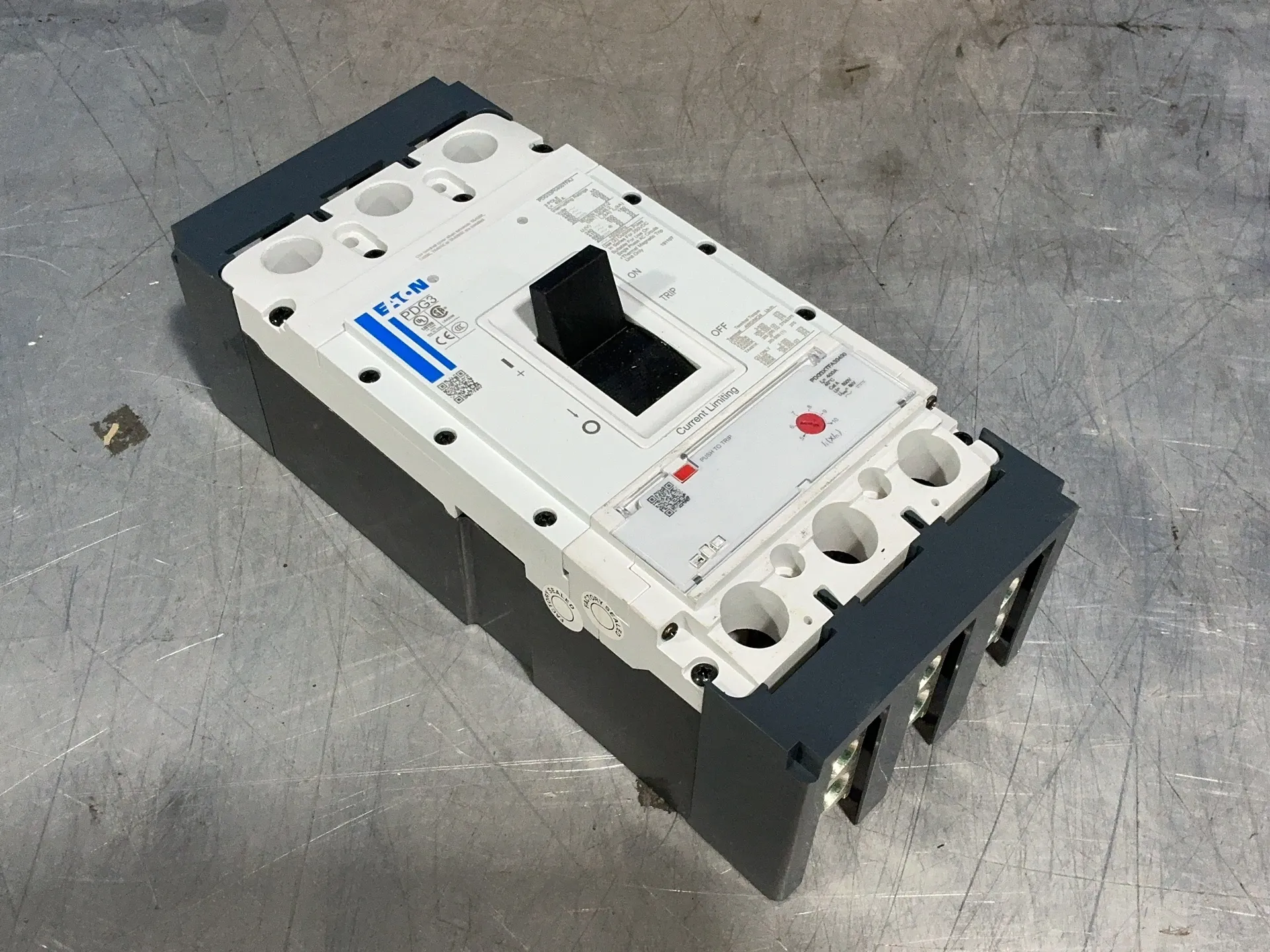400 Amps, Eaton #PDG33P0400TFAJ, molded case circuit breaker, 3-pole, 600 Volts