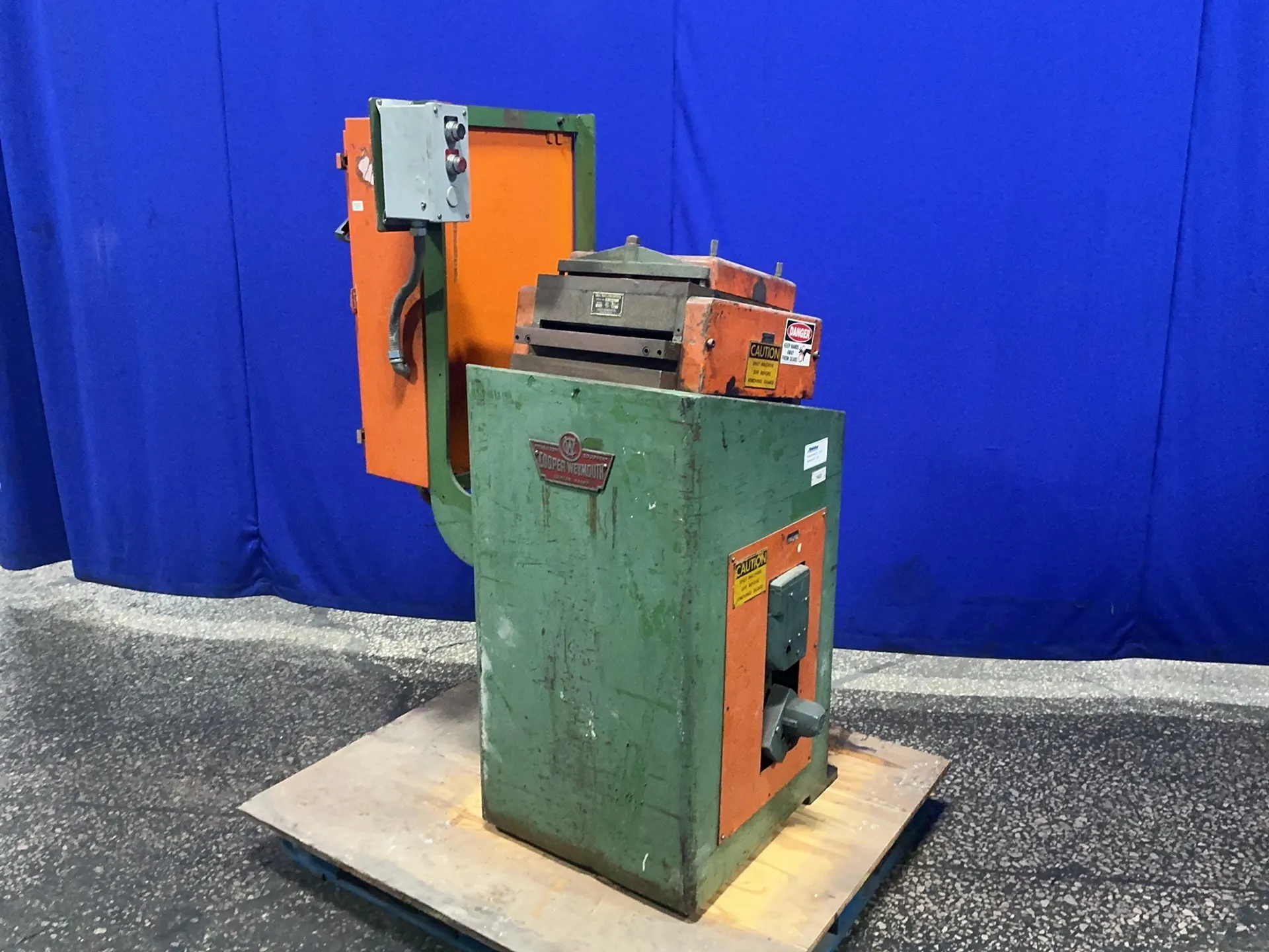 12" Cooper Weymouth, small parts straightener, 17 rolls