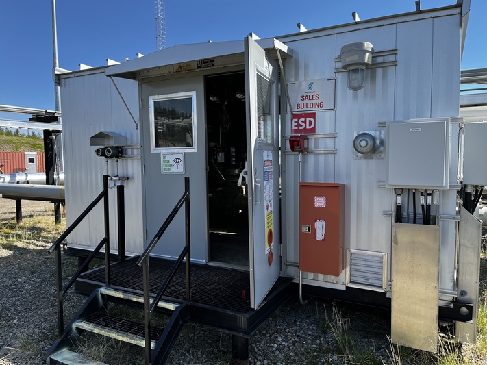 Danieli, 8" 600# meter package, 17' x 8' x 7' building, (3) chemical injection pumps, skidded, sour, 2020