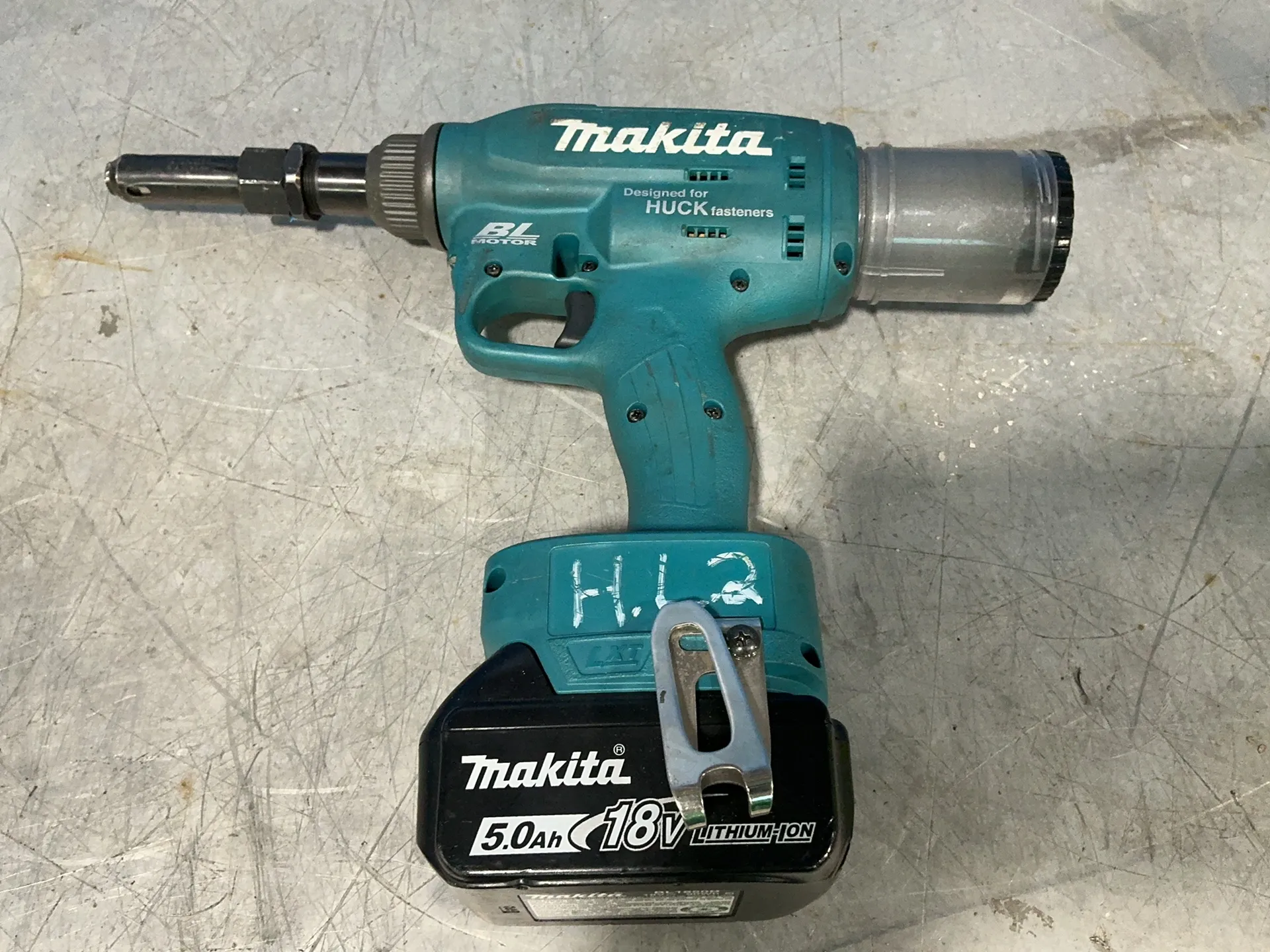 Makita #BV4500-118, Huck fastener cordless rivet tool, 18 V. (3 available)
