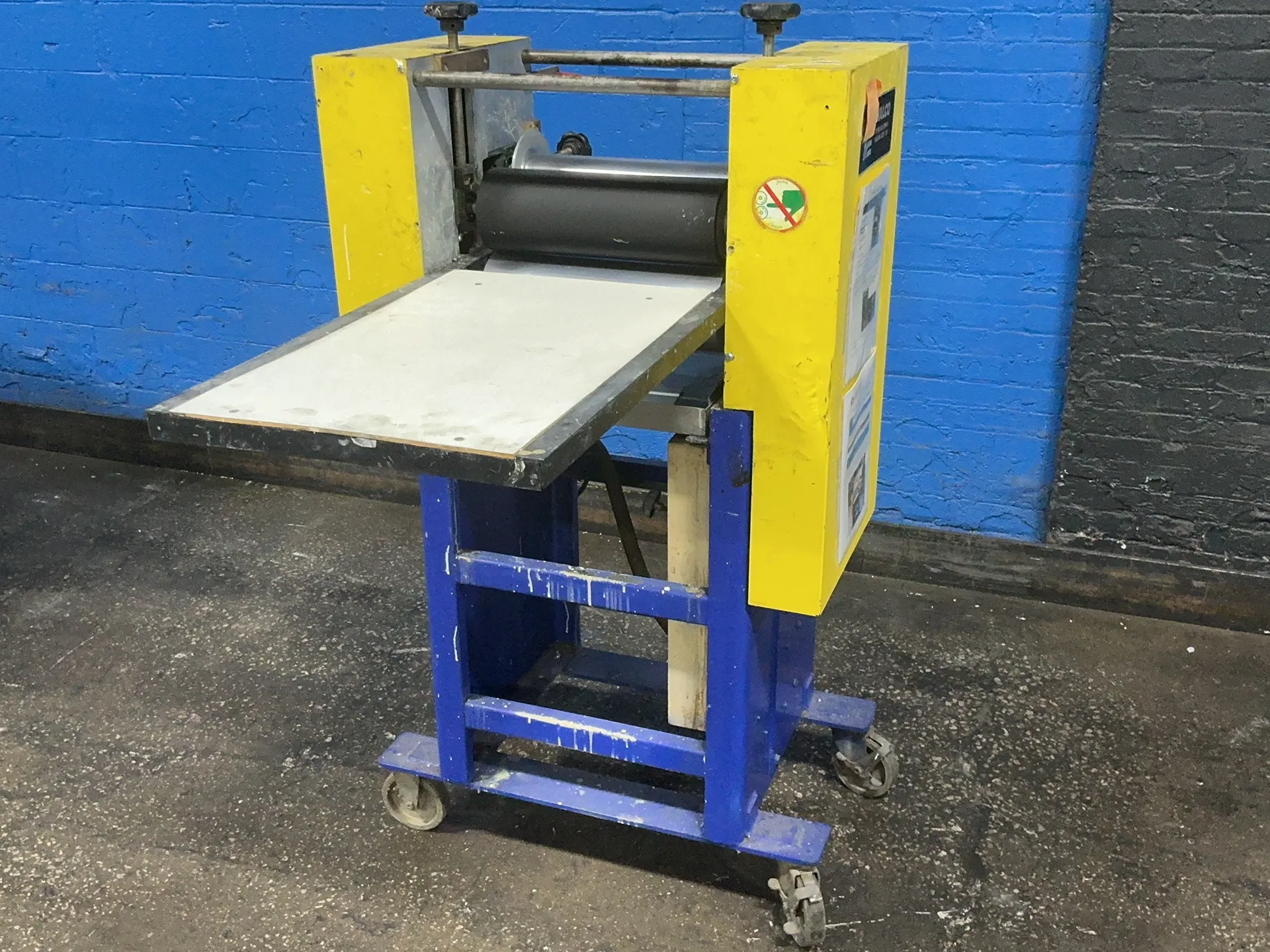 Walco #60-A-5-15, 15" roll coater, Lox-Switch, .43 HP, 1750 RPM, 120 V., 1 phase