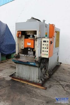 150 Ton, Yao Sheng #TUVB-1J0P, hydraulic press, 7" stroke, 20 HP, 30" x26" bed, 2006, #68628 (2 available)