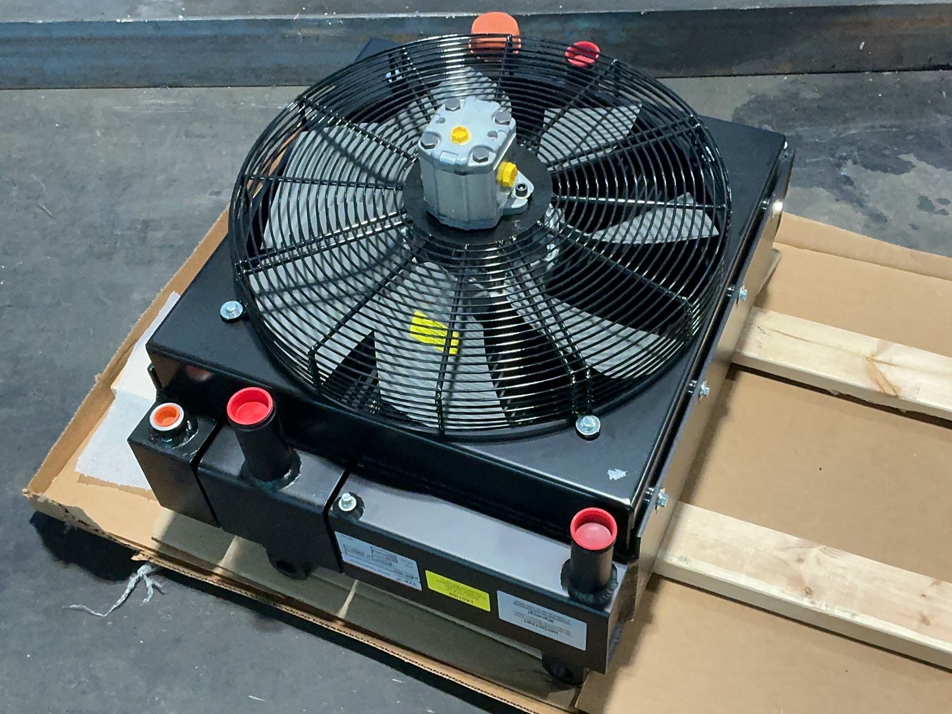 200 psi, Thermal Transfer Products #ROAC-226154, heat exchanger, 300&deg;F, 21" diameter fan, 2021 (5 available)