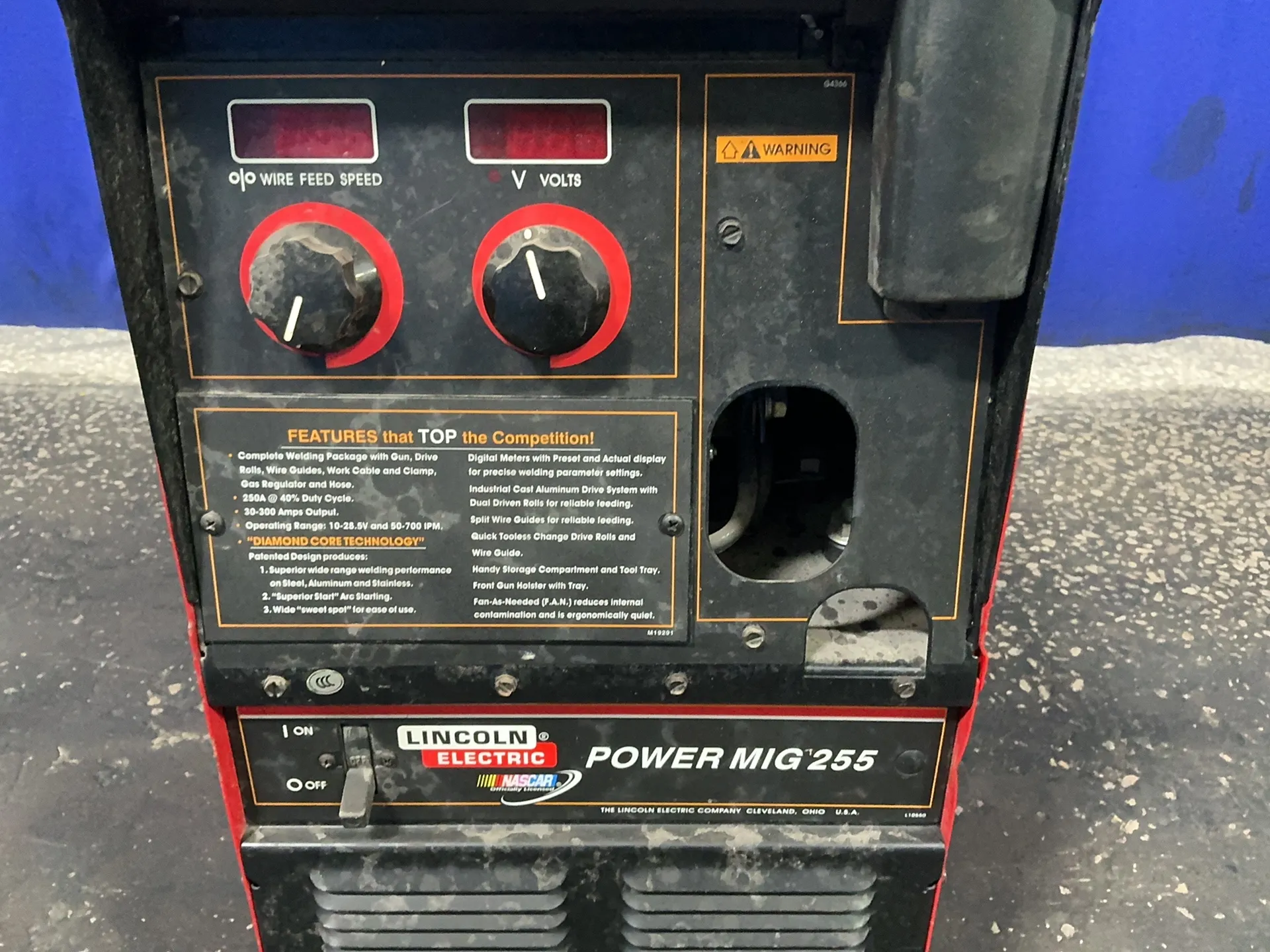 Lincoln Electric #POWER-MIG-255, welder, 250 Amps, 208/230 V., 1 phase