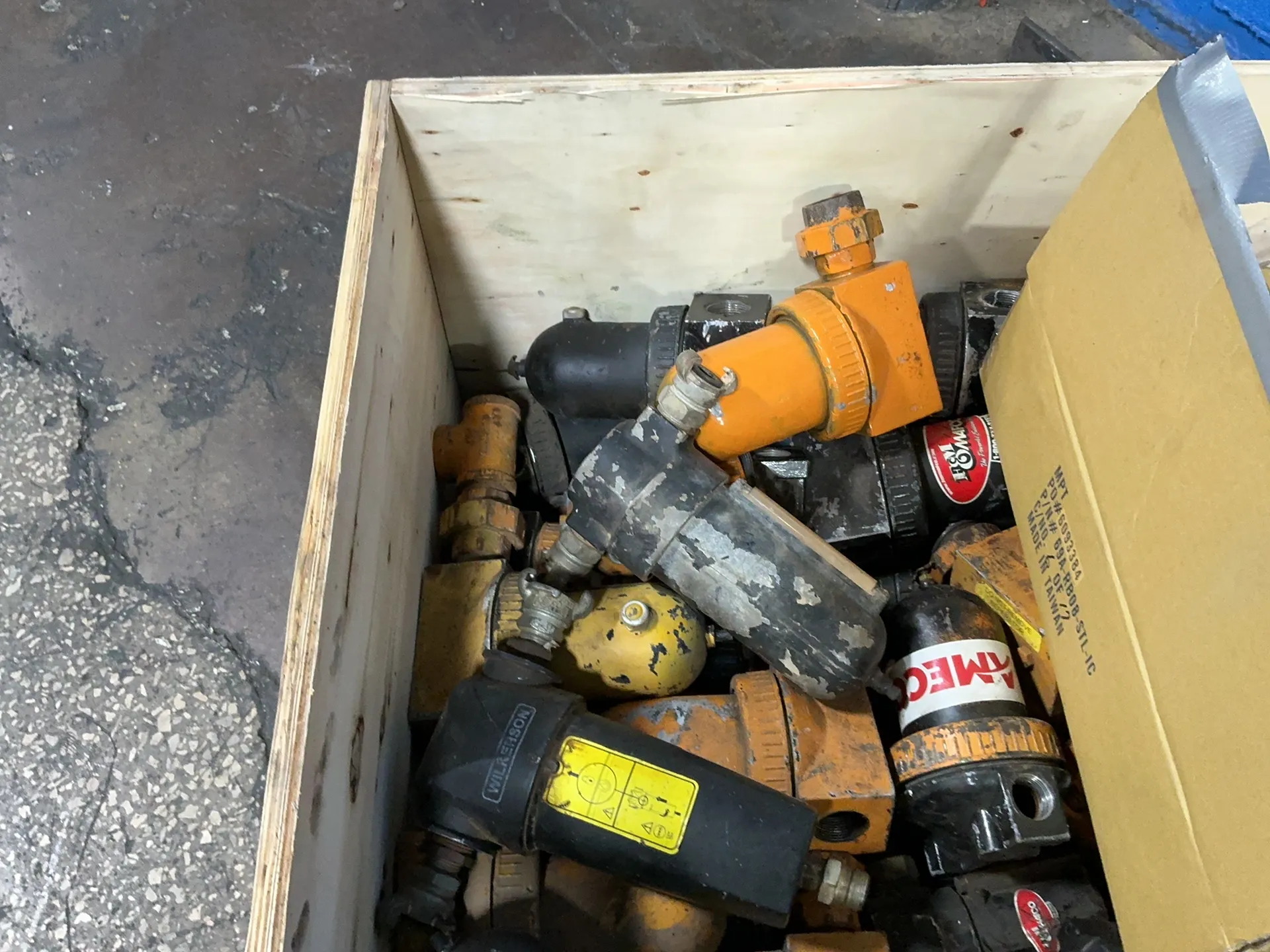 Fuel water separator pipe fittings, box lot
