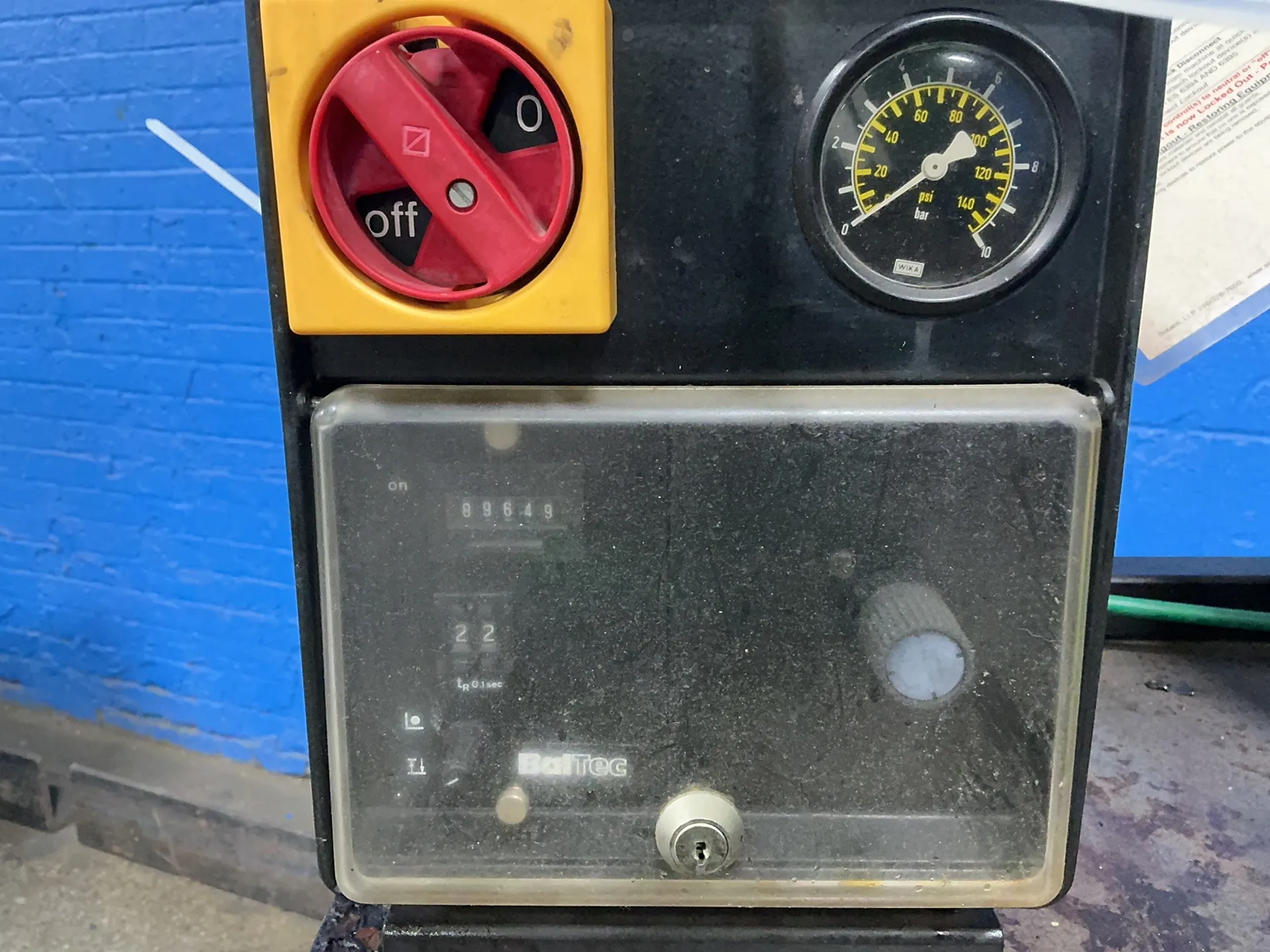 Baltec #RN-080, two spindle orbital riveter, 15" diameter plate, 0.12 HP, 1650 RPM, foot switch, 120 V.