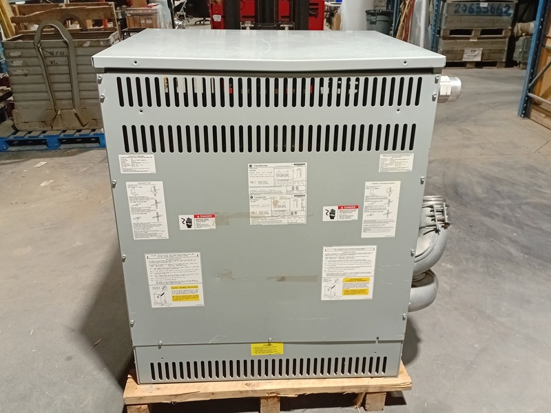 225 KVA 600 Primary, 208Y/120 Secondary, General Electric #9T83K3897, Dry Type Isolation Transformer, Nema 2