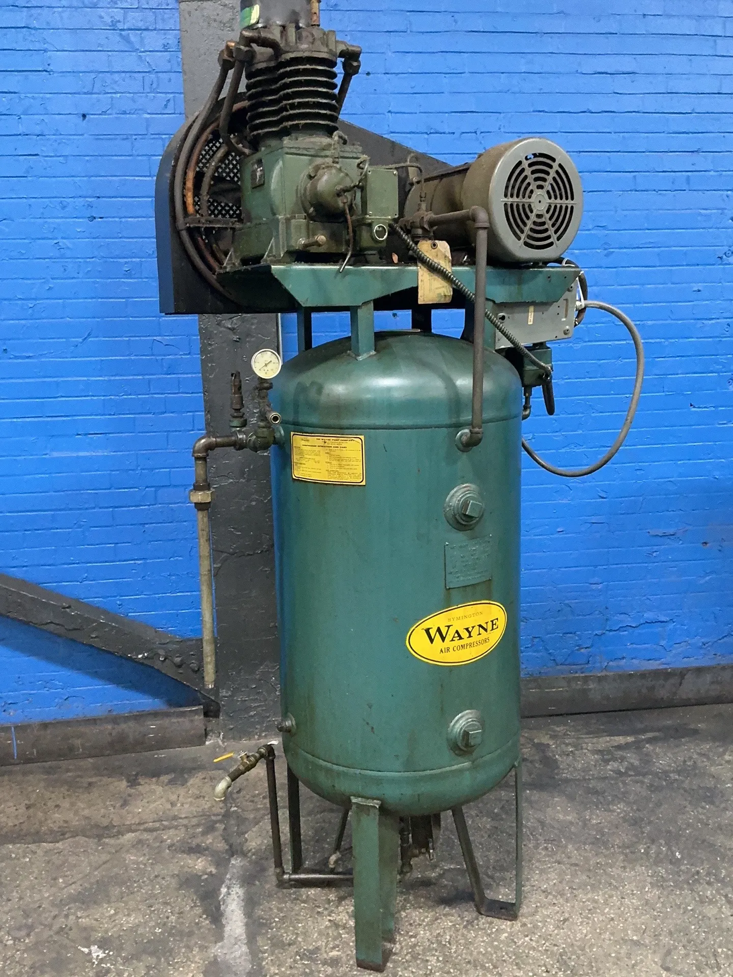 5 HP Wayne #6200-3VU, air compressor, tank mounted, 75 gallon, 1760 RPM, 208-220/440 V., 3 phase