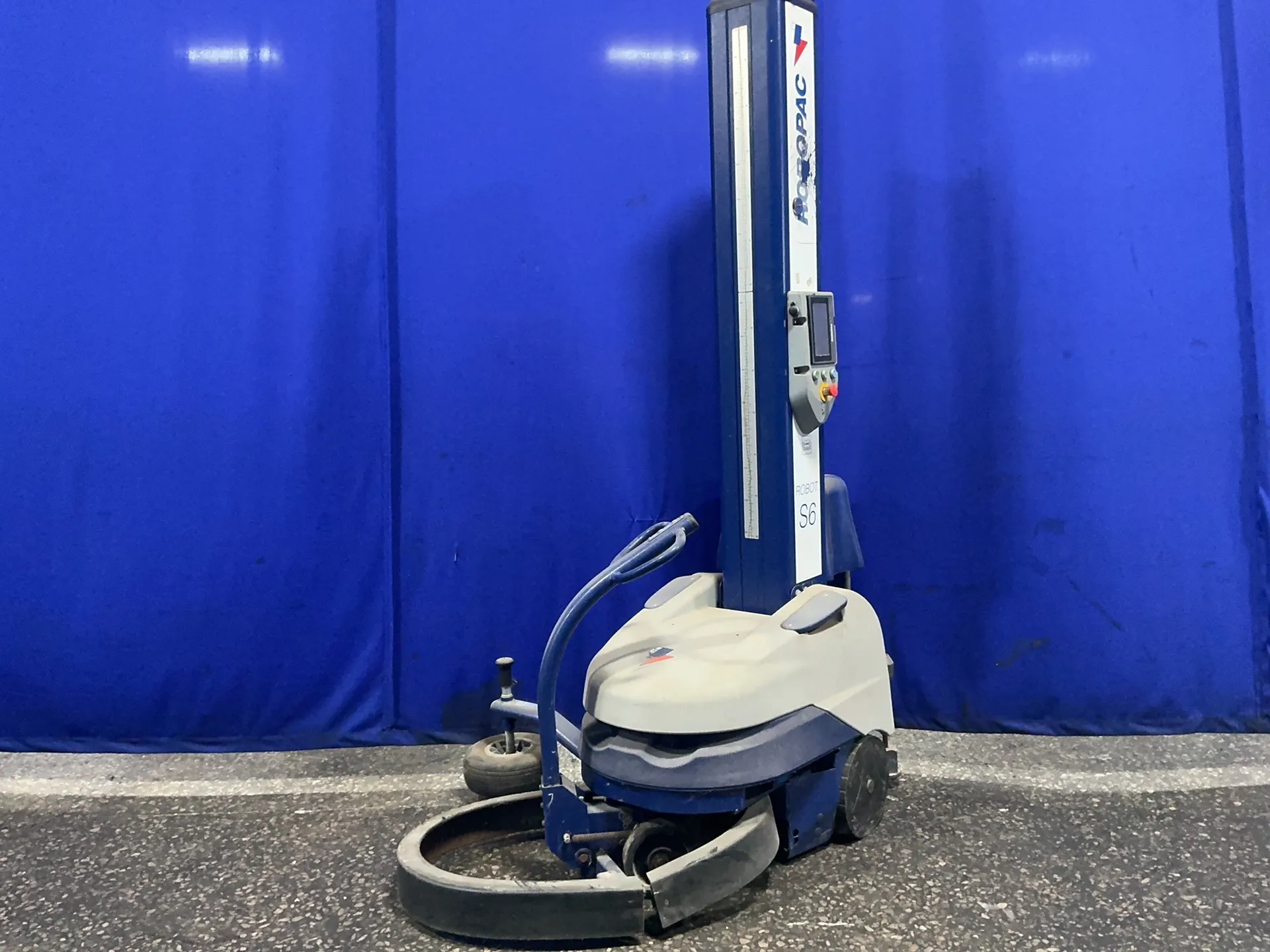 Robopac #ROBOT-S6-PVS, portable stretch wrapper, digital display, 100-240 V., 1 phase, 2017