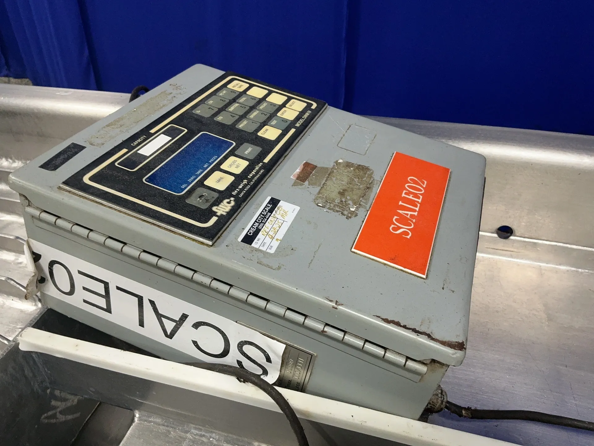 Vibratory feeder, 60" x 22", scale controller