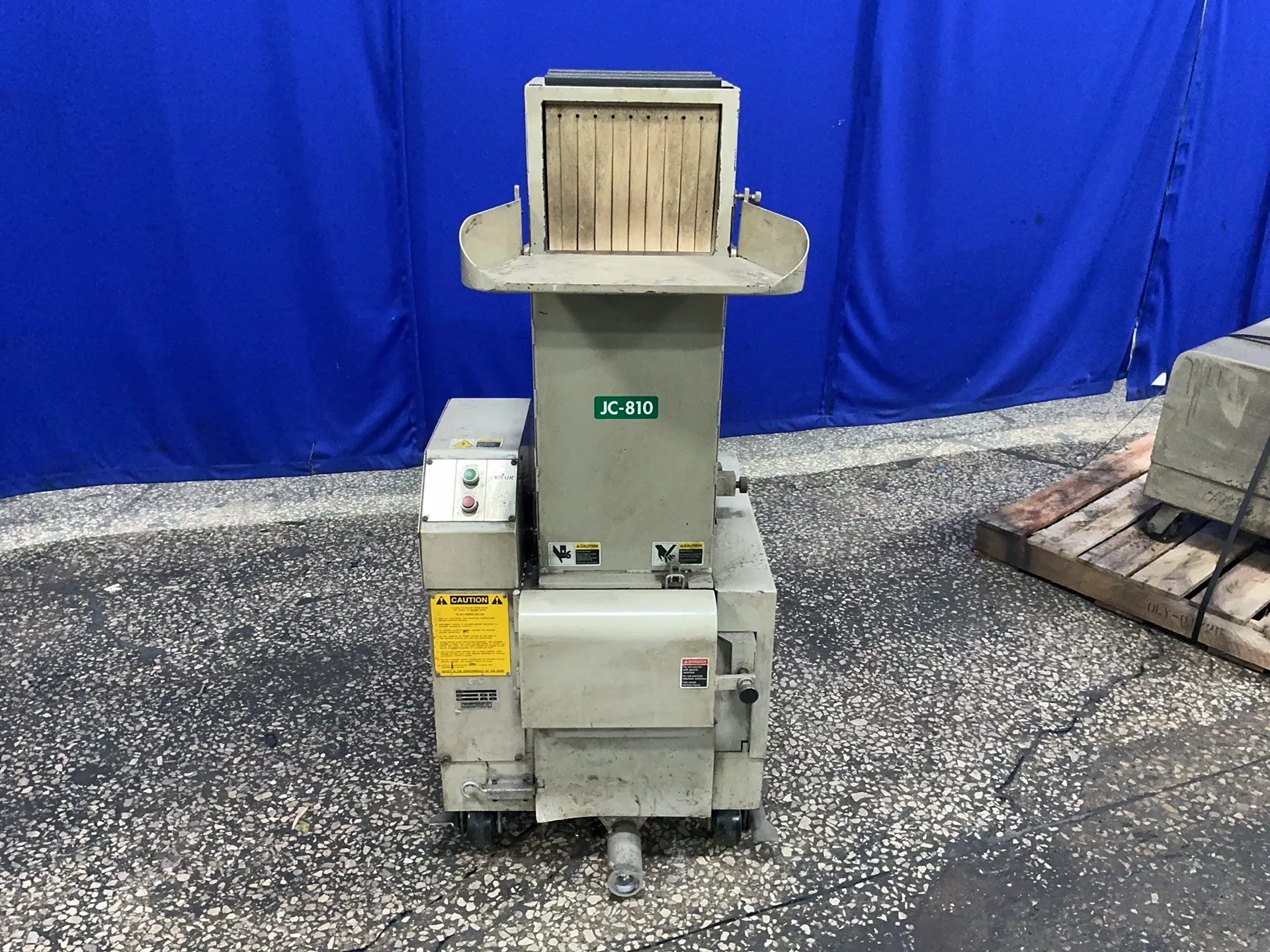 7" x 9" x 7" Conair #JC-810, Granulator, 4 wheel mobile, 460 V.