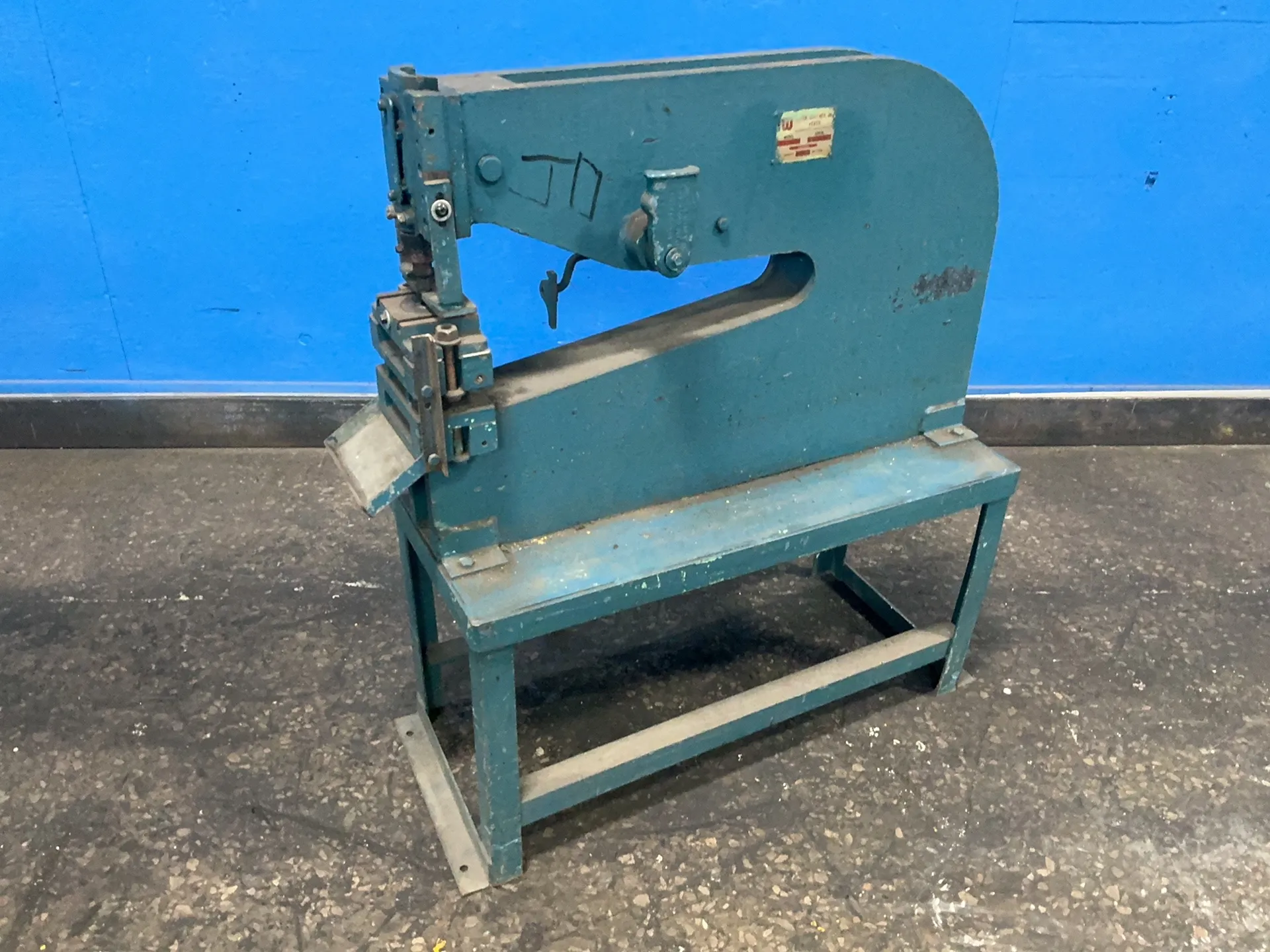 8 Ton, Whitney Pexto #34, Punch, 3.75" x 8.25" tray collection, 2" x 3.5" table
