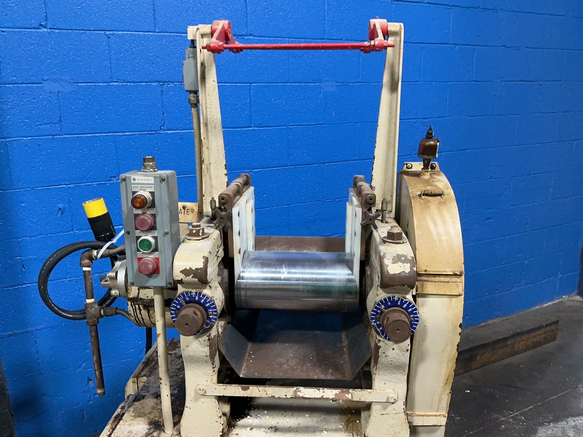 11" x 6" Stewart Bolling #5281, 2-roll rubber and plastics laboratory horizontal mixing mill, 7.5 HP, 230 V.