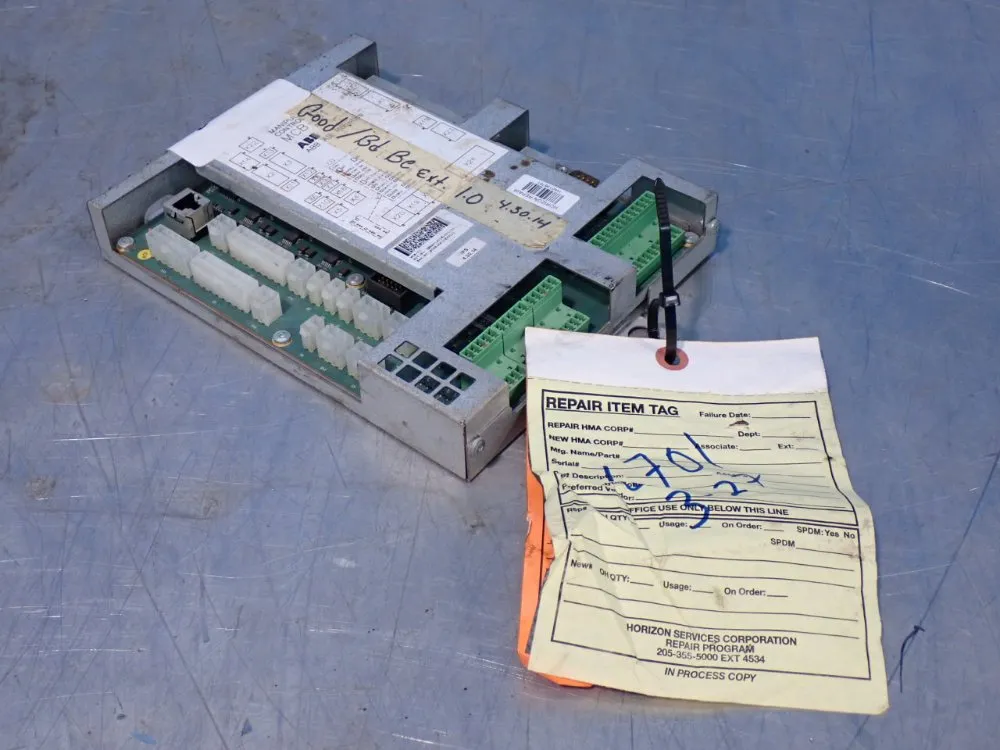 ABB #3HNA014018-001/01, tarjeta de control de manipulador MCB-01