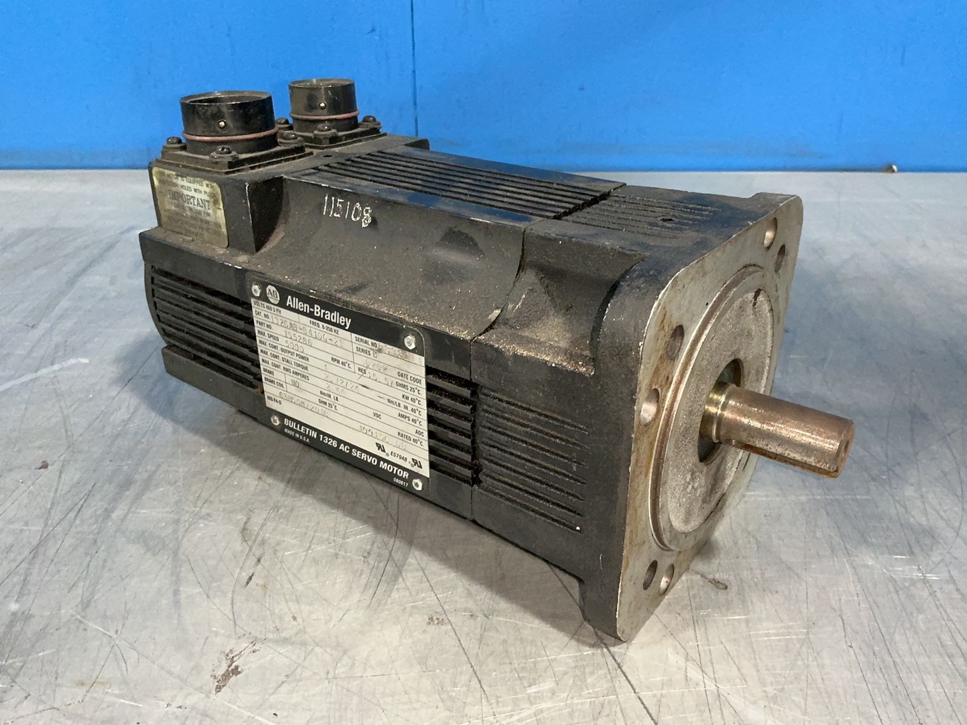Allen-Bradley #1326AB-B410G-21, Bulletin 1326 AC Servo Motor, Series C, 1 KW, 5000 RPM, 2.72 Nm, 2.44 Amps, 3