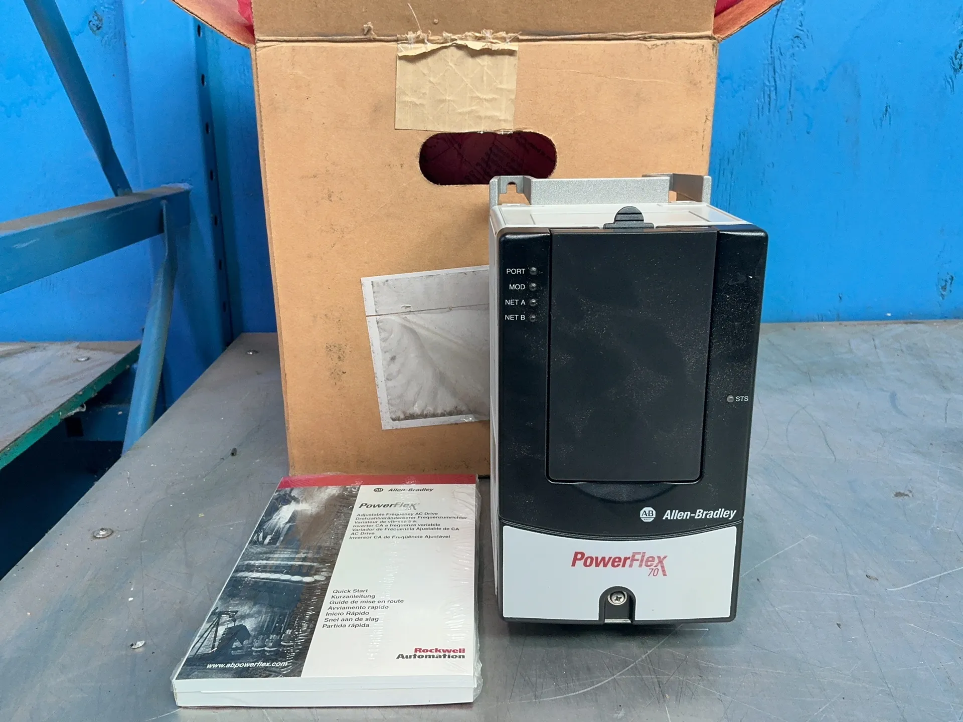 1/0.75 HP Allen-Bradley #20AD2P1A0AYNNNNN, powerflex 70 variable frequency dri, Series A, 2.4 Amps, 3 phase