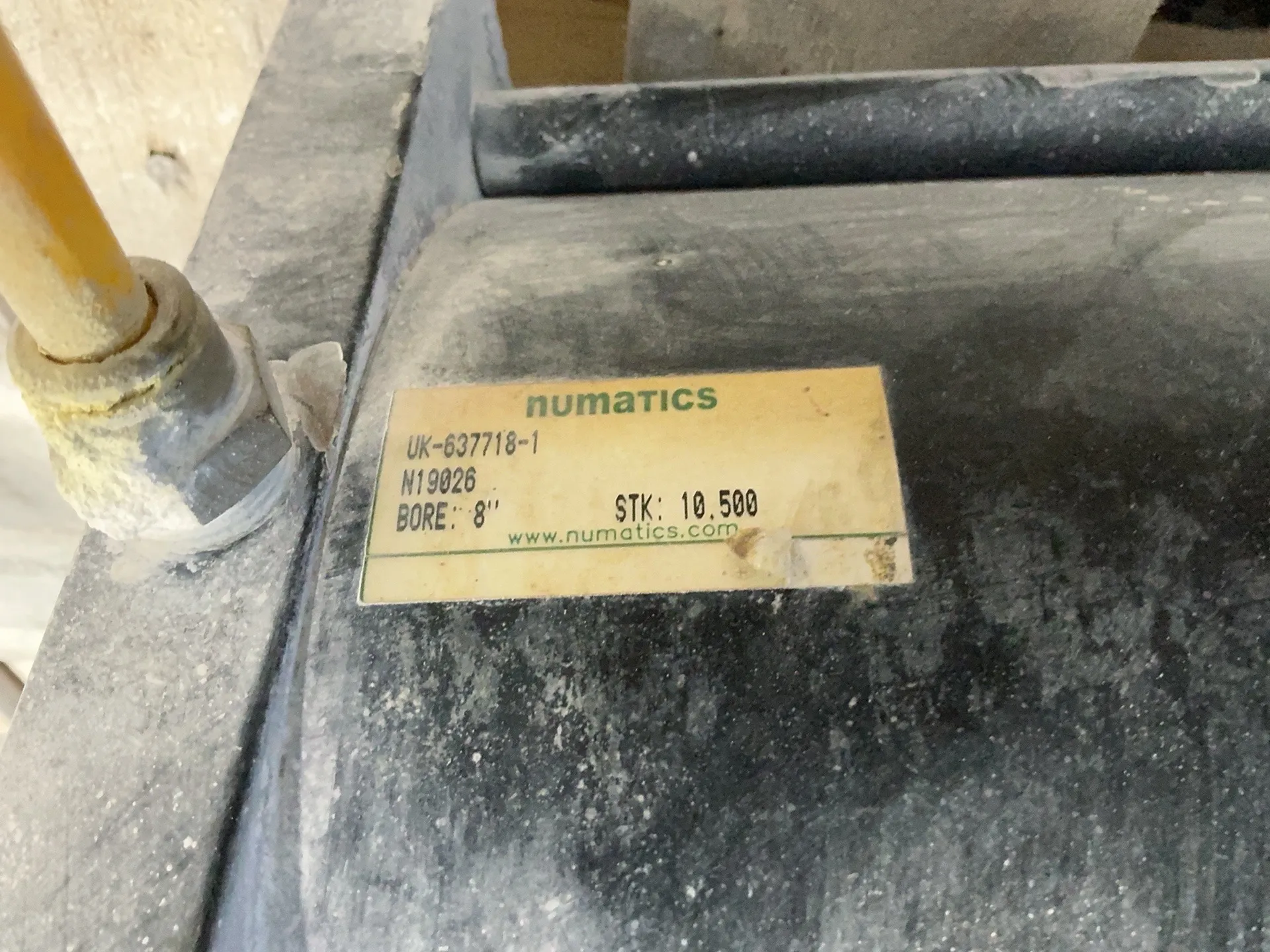 8" Gate Valve, 240 V.