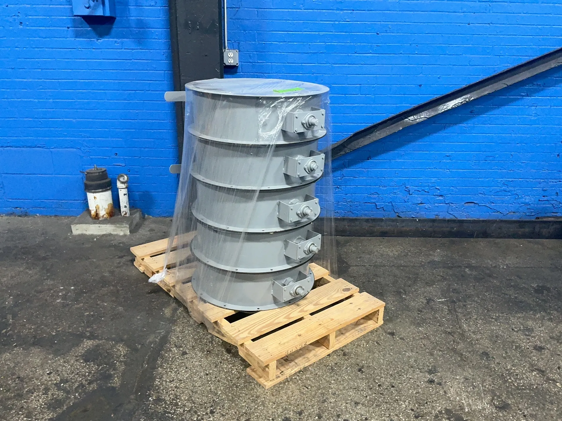 United Enertech #HD-492-ISO, Dampers, 27" dia, 23.5" center, carbon, LOT of 5