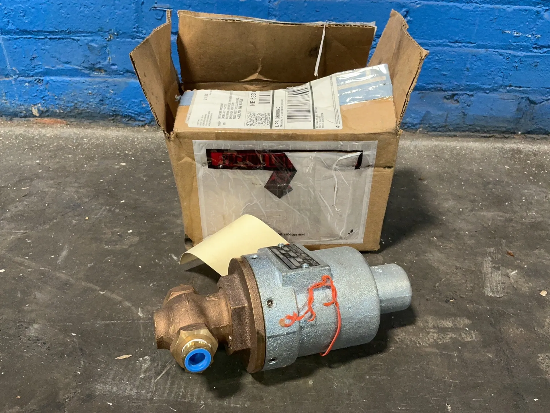 Magnatrol #E33AR62-GRB, Bronze Solenoid Valve, 500 PSI, 23 width, 120 V.