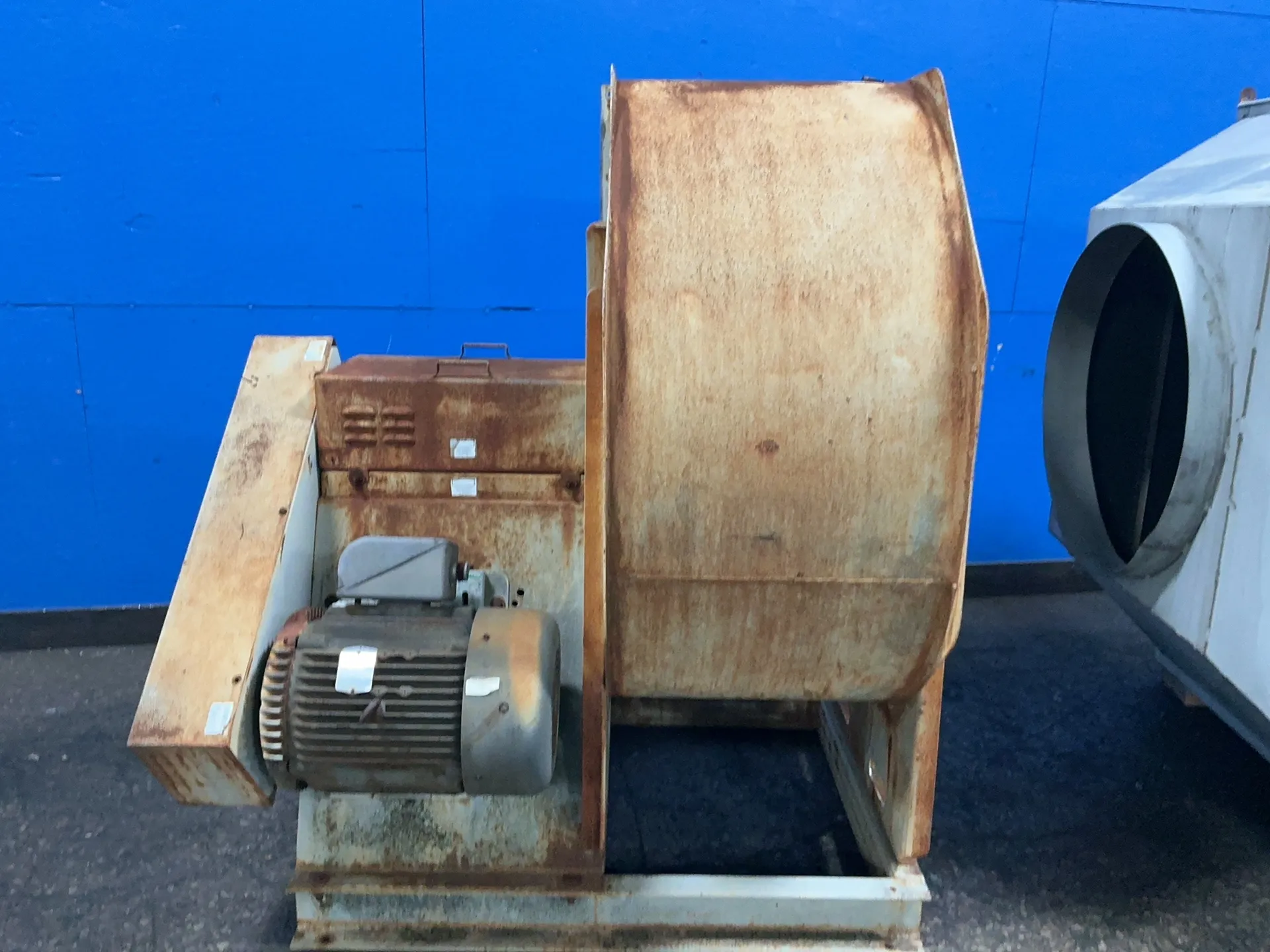 Air Filtration Assembly, 75" x 75" x 85", chamber & base, 25 HP, 1770 RPM, 62/31 A, 230/460 V.
