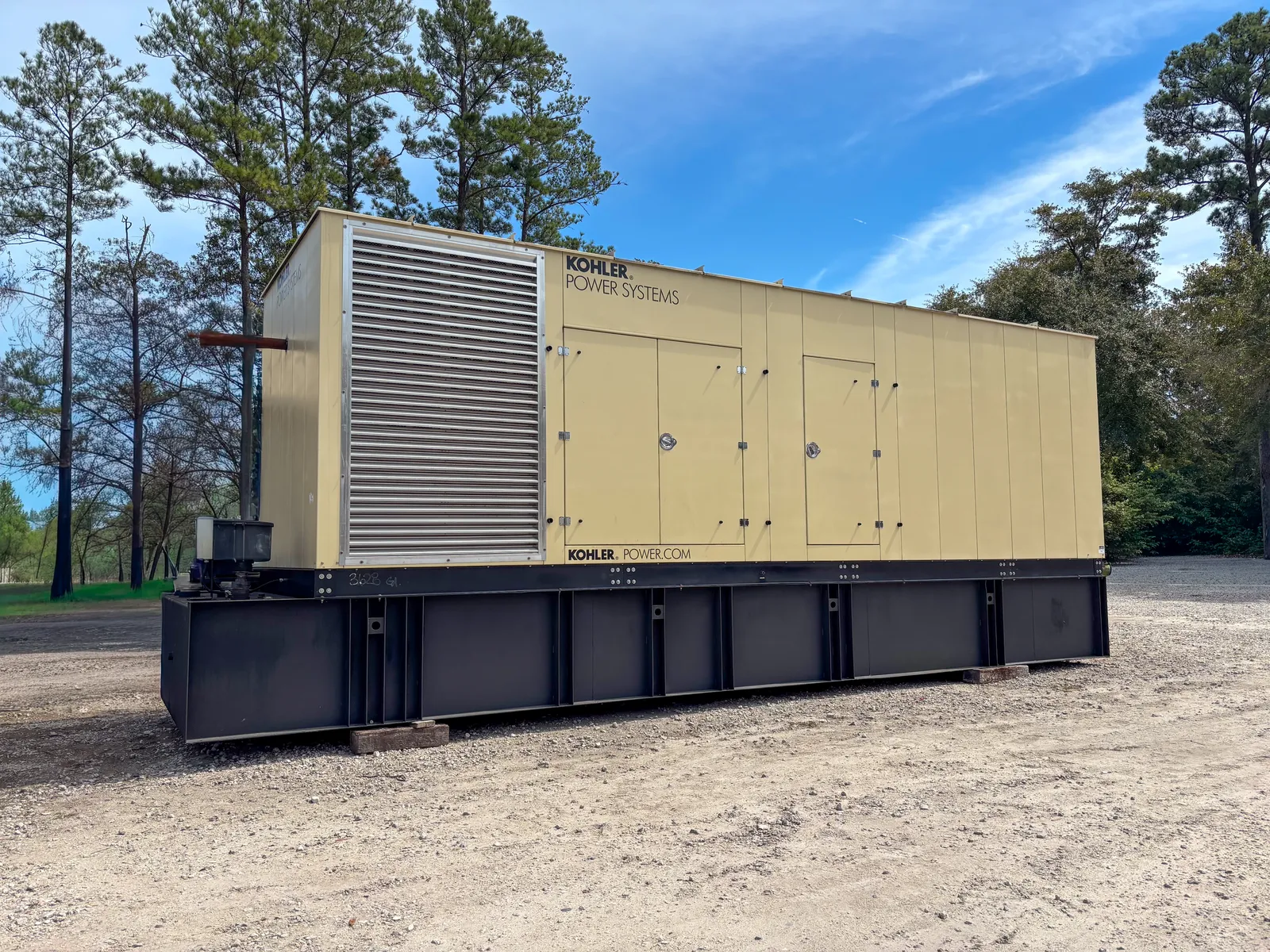 800 KW Kohler, Rehlko #12V2000G85-TB, diesel generator, sound attenuated enclosure, 277/480 Volts, 323 hours