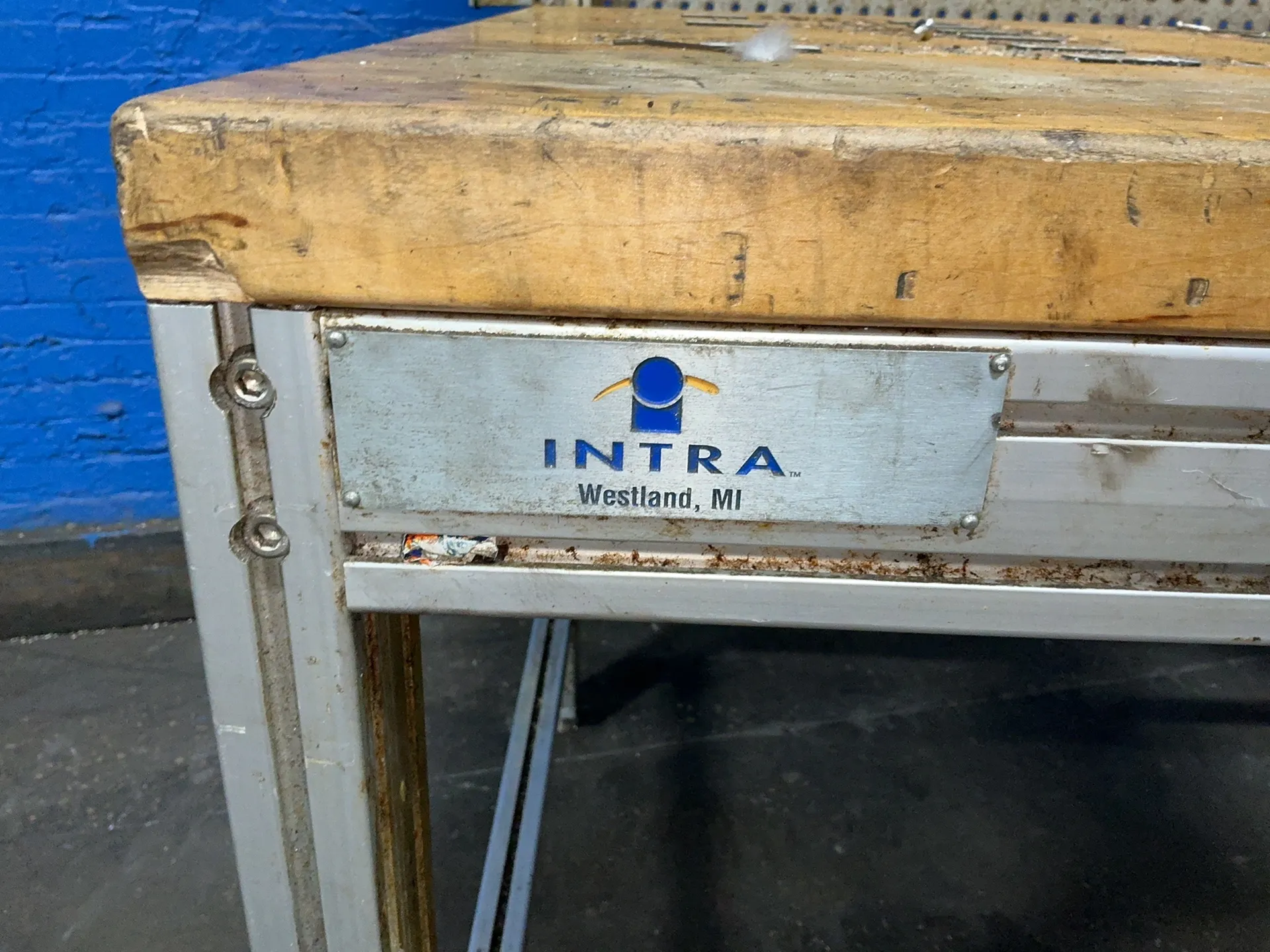 Intra, Workbench, 34" x 60", (2) shelves, 4 plugs