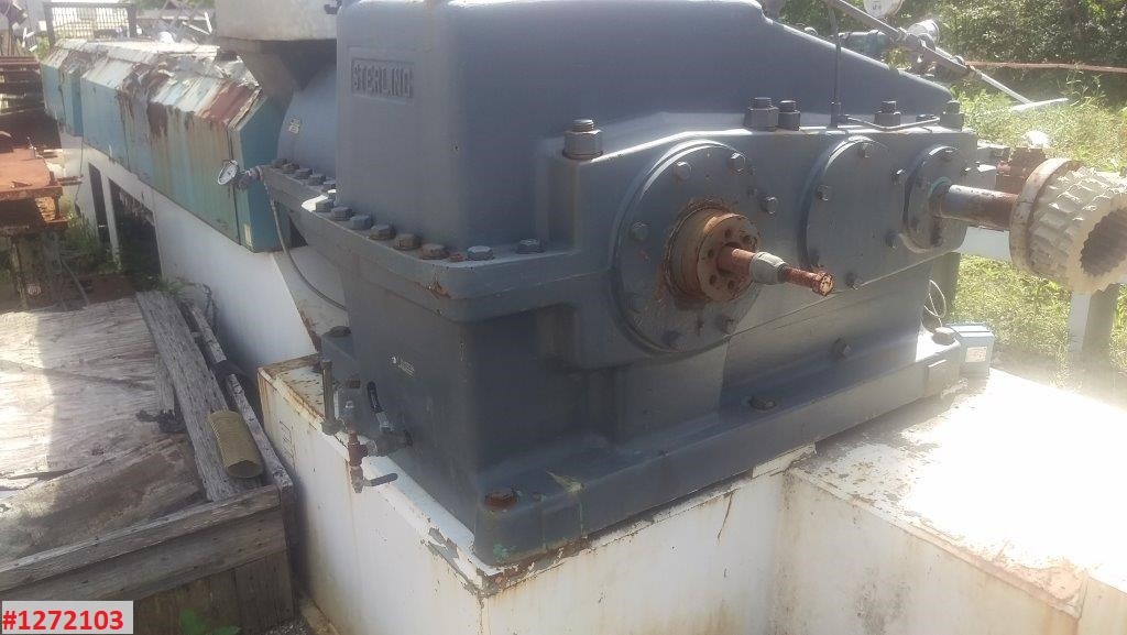 8" Sterling, single screw extruder, 32:1 L/D, electric, 6 zones, 500 HP