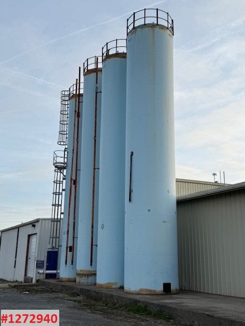 18330 galón silo, 9' x 40' con cono de 7' 6", acero al carbón, 2450 cu.ft., 40 PCF (4 disponibles)