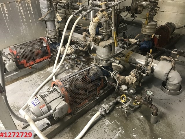 1.5" Viking #H-4724, gear pump, 10 GPM, 150 psi, 316 Stainless Steel, jacketed, 2 HP (6 available)