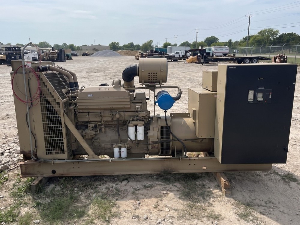 500 KW Cummins #KTA19-G4 Generator, 2267 Hours, Open Skid, 208 Volts, 2012