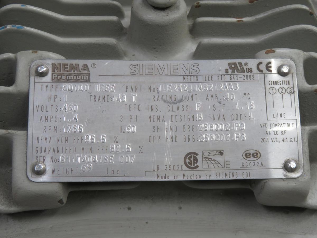 1 HP 1755 RPM motor Siemens #1LE2421JAB212AA3, Frame 143T, TEFC, SD100 IEEE, diseño B, 1.4 Amp, 3 fases, 60