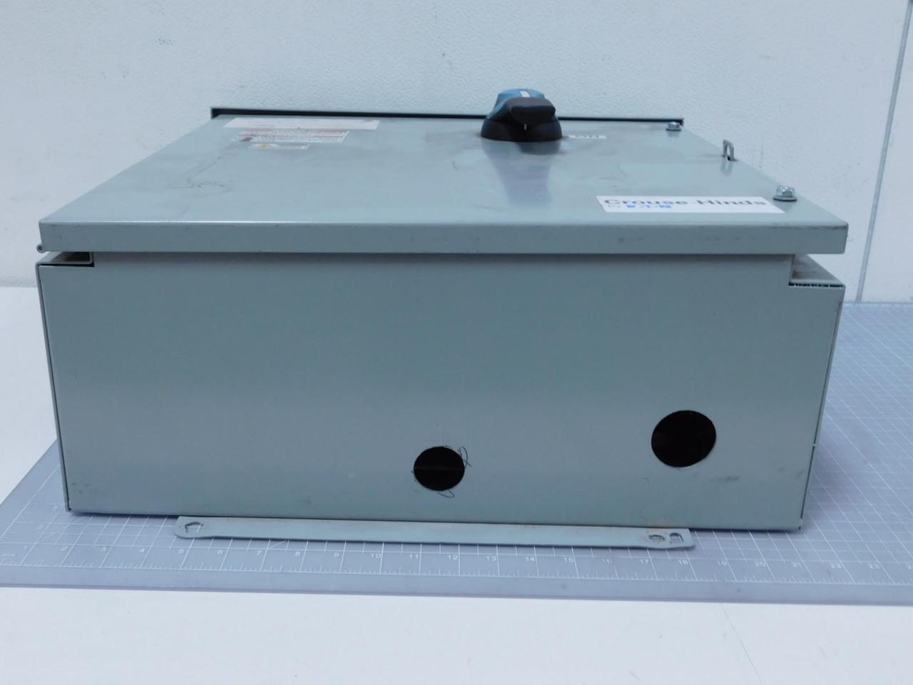 Crouse-Hinds #CCBS03-F15-DS100, CCD photovoltaic combiner box, 100 Amp