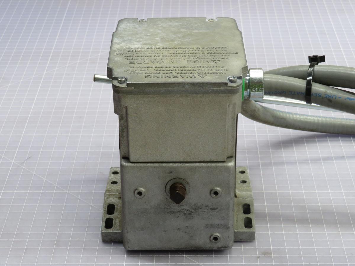Honeywell #M9194D1003, non-spring return actuator, 300 LB-in