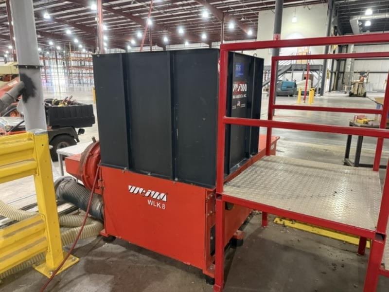 Weima #WLK-8, vertical wood waste grinder, 39" x 49" hopper, 40 HP, 10" diameter V-Rotor, 39.4" rotor length