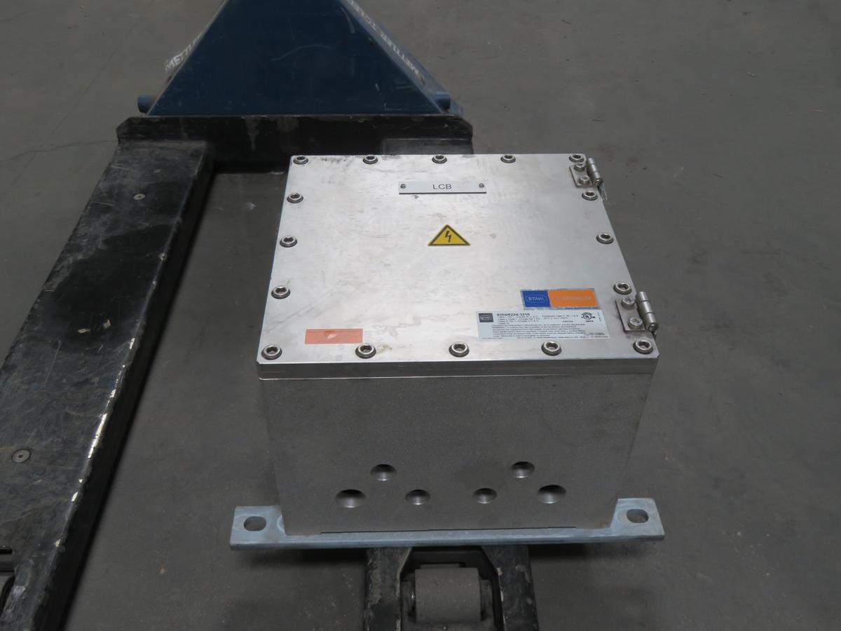 Aumund #8264/6224-3210, hazardous location terminal box enclosure, Class I Div 1 Gr B/C/D, NEMA 3/4X/7/9