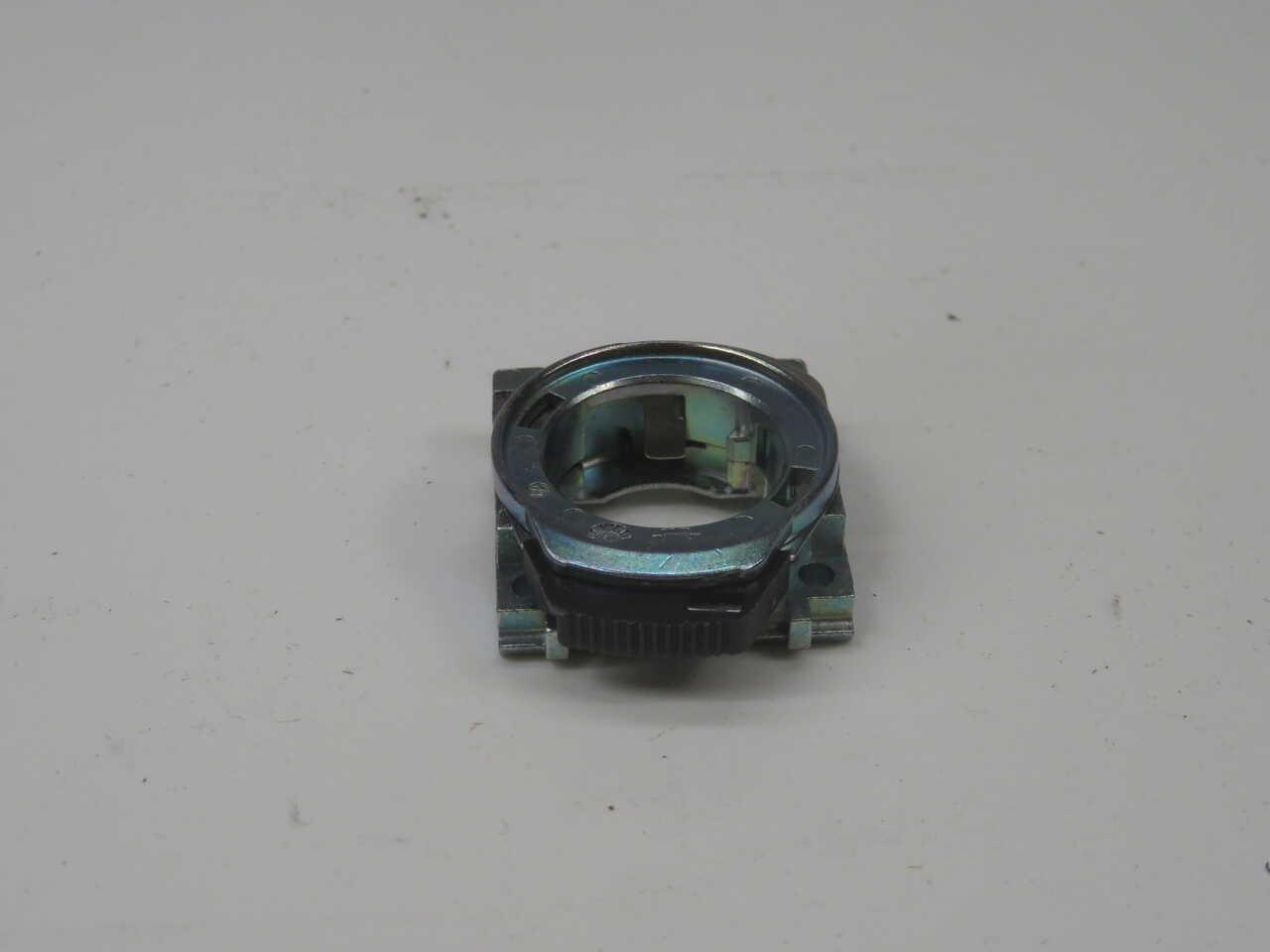 Allen-Bradley, latches, LOT of 130