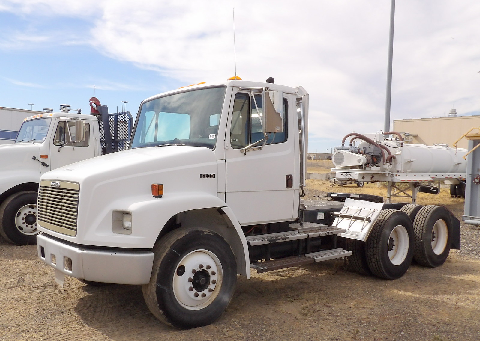 Freightliner #FL80, Day Cab Truck Tractor, 205 HP CAT 3126 turbo diesel engine, Eaton Fuller automatic